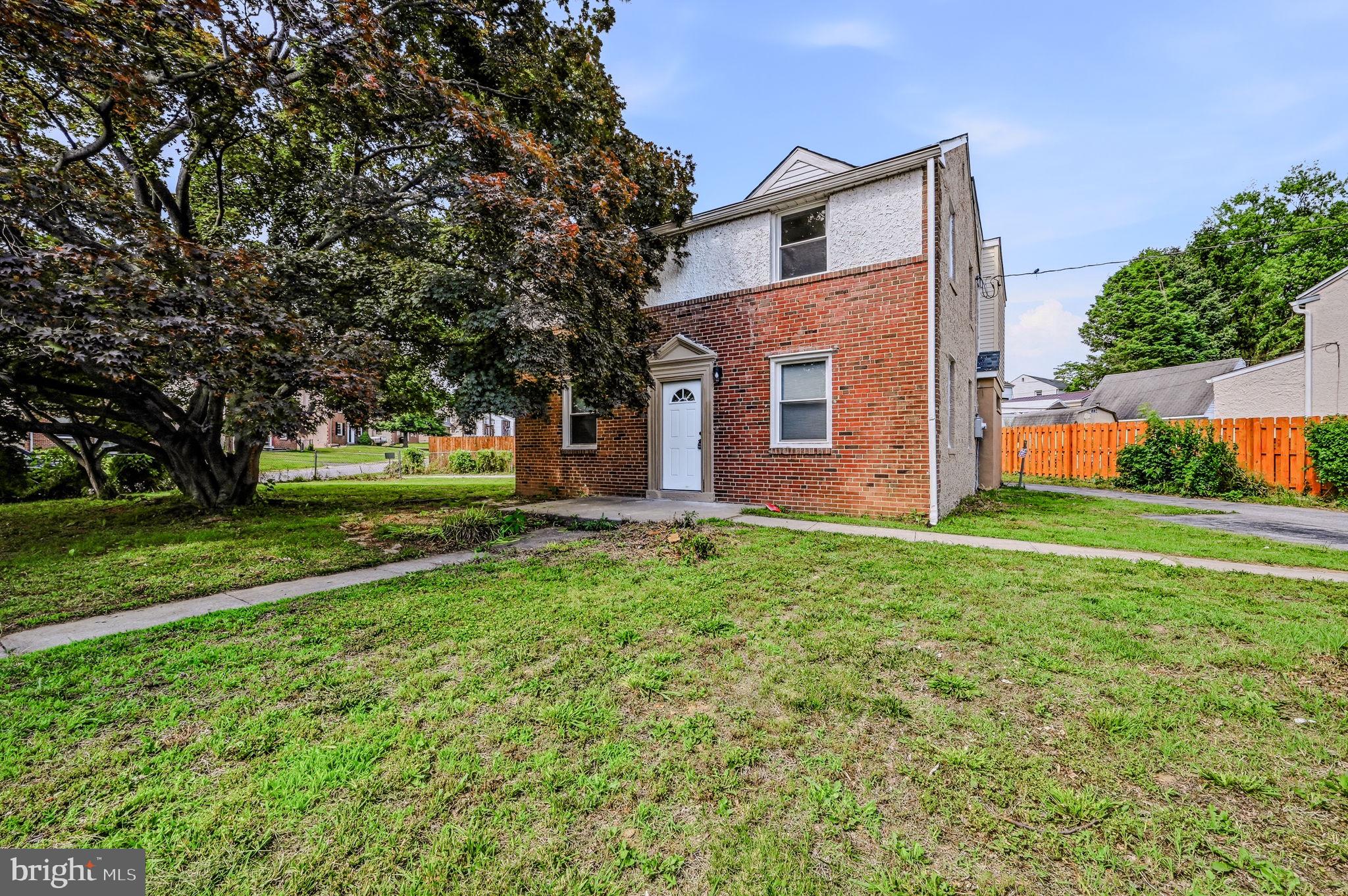 COLLINS PARK - Residential