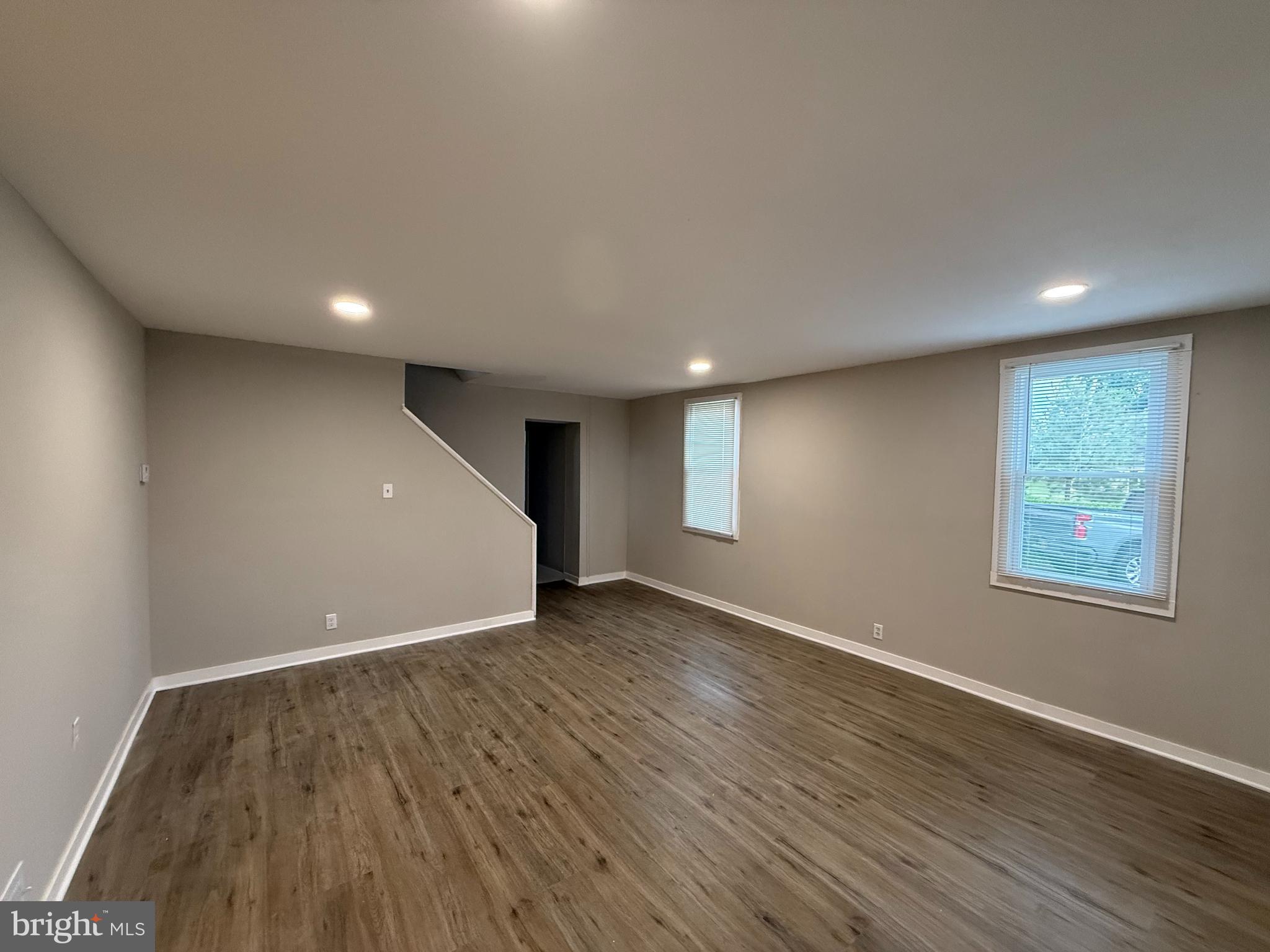 COLLINS PARK - Residential