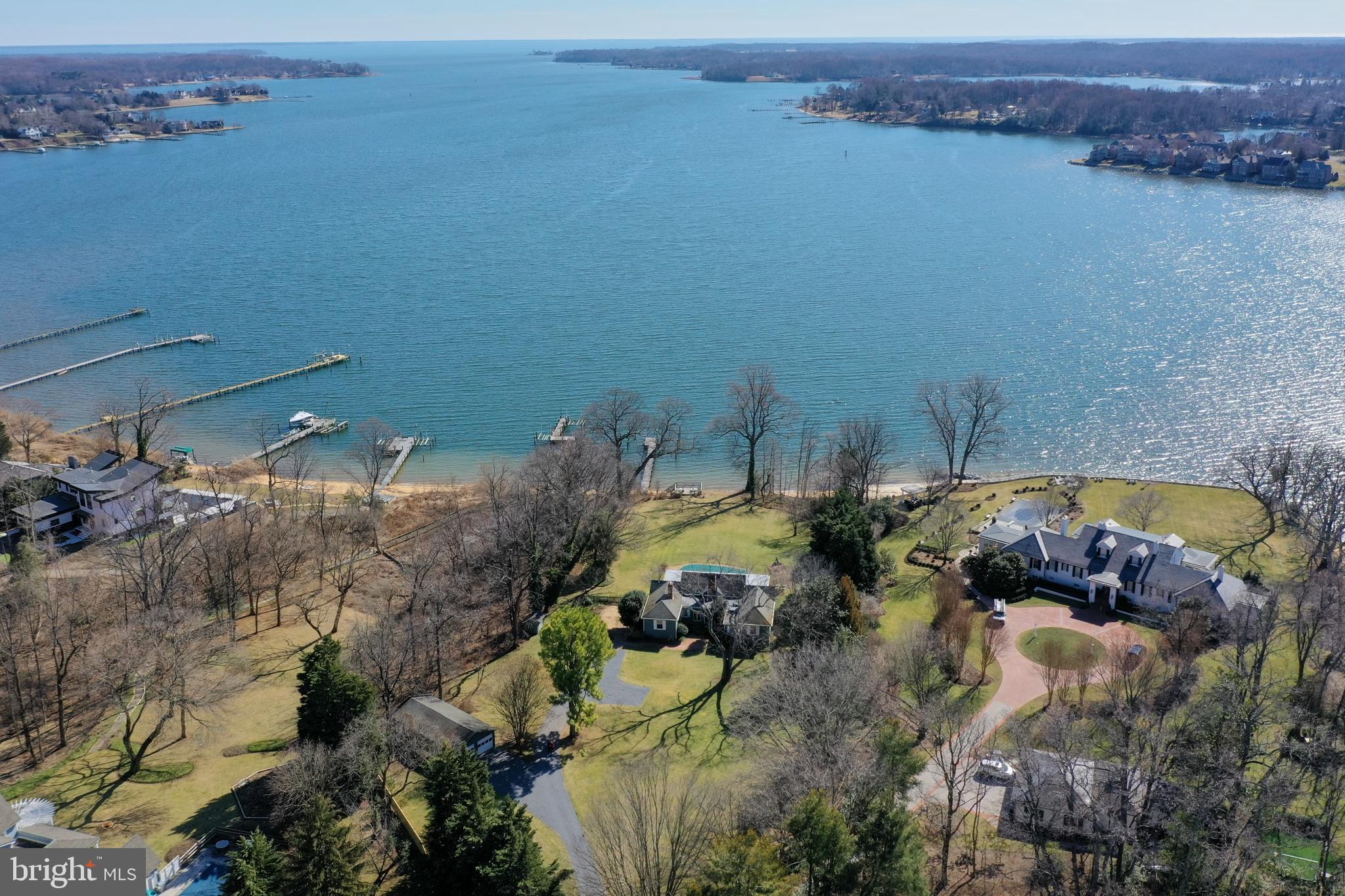 SHADOW POINT - Residential