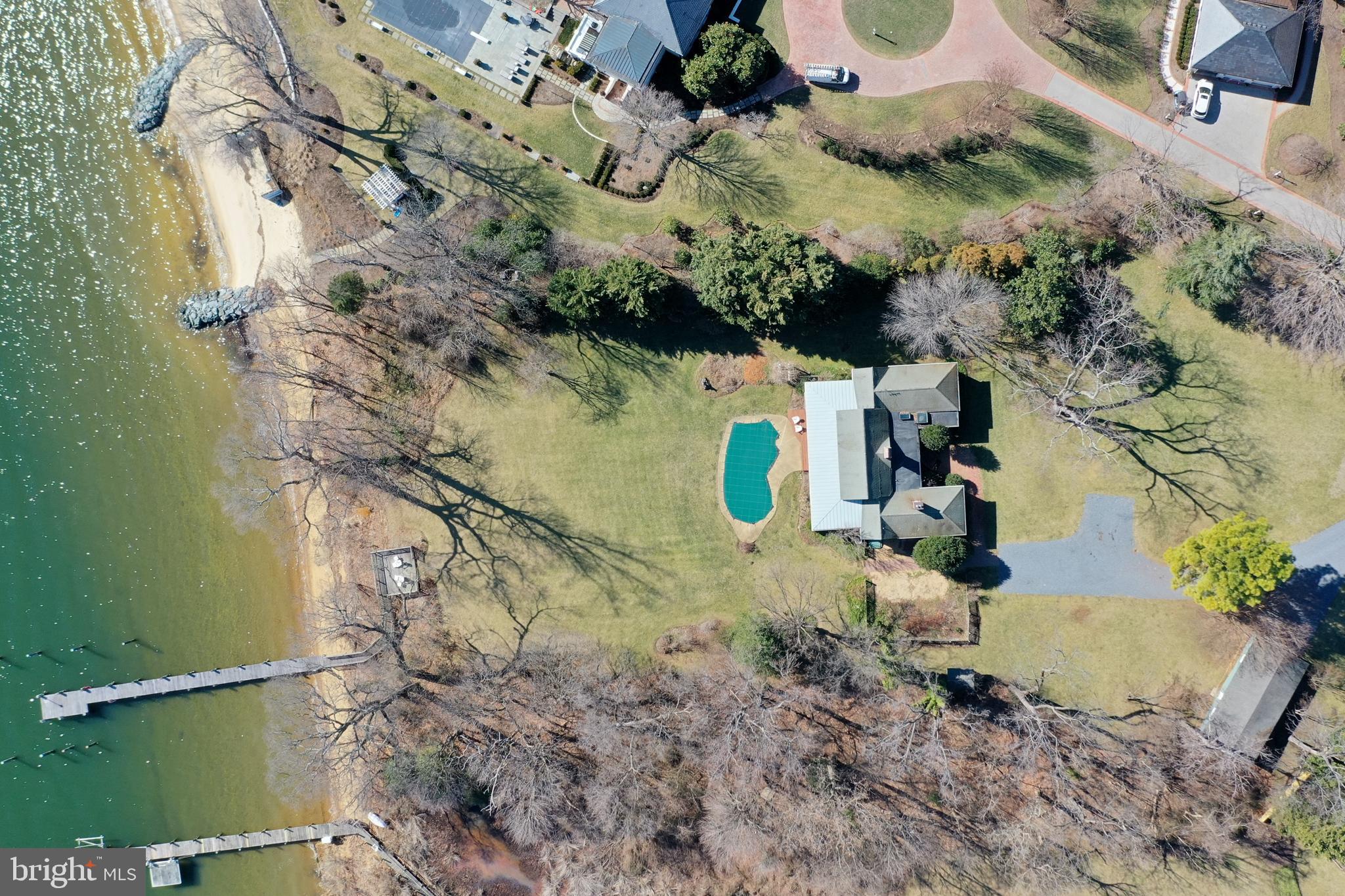 SHADOW POINT - Residential