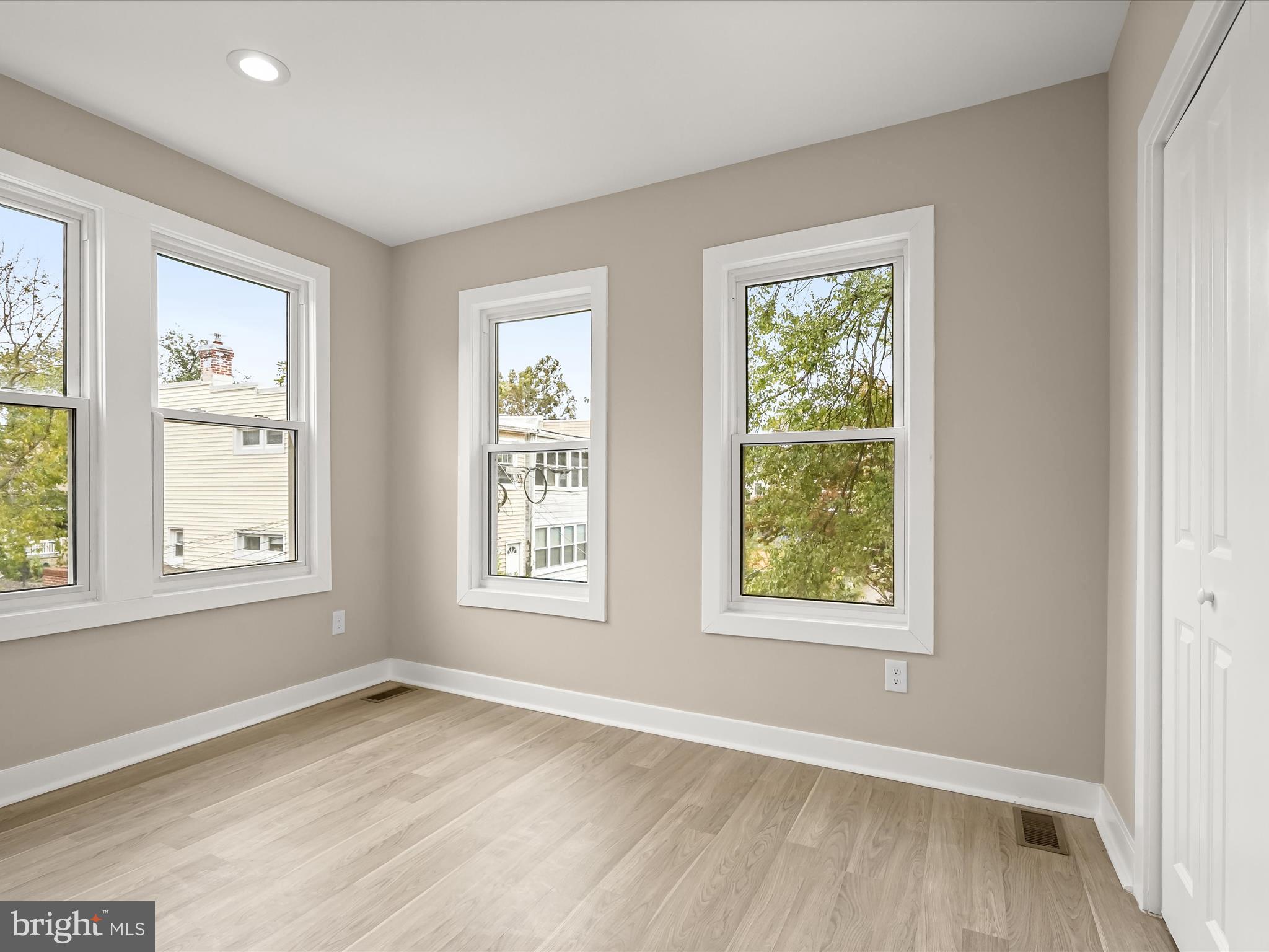 BRIGHTWOOD - Residential