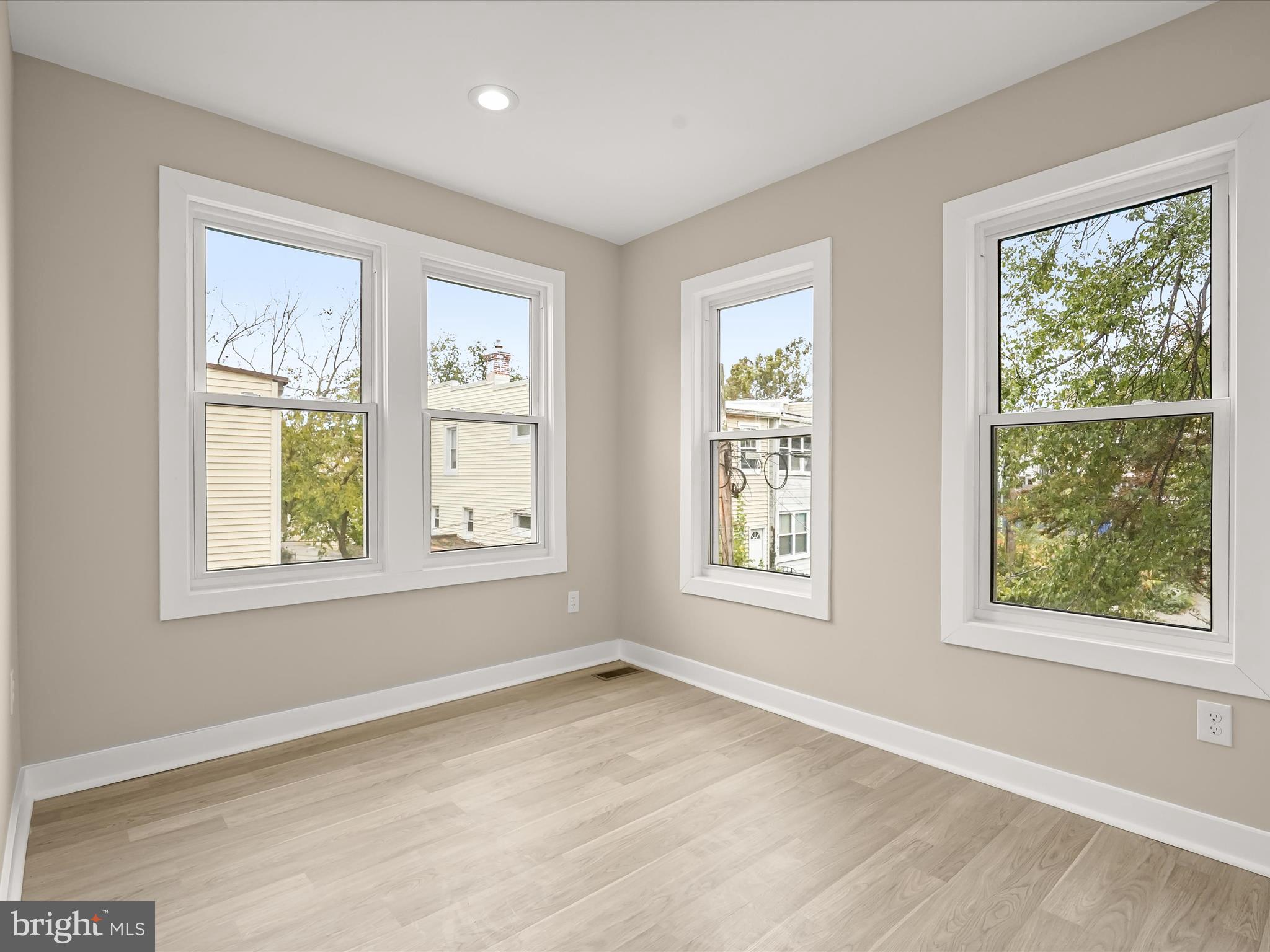 BRIGHTWOOD - Residential