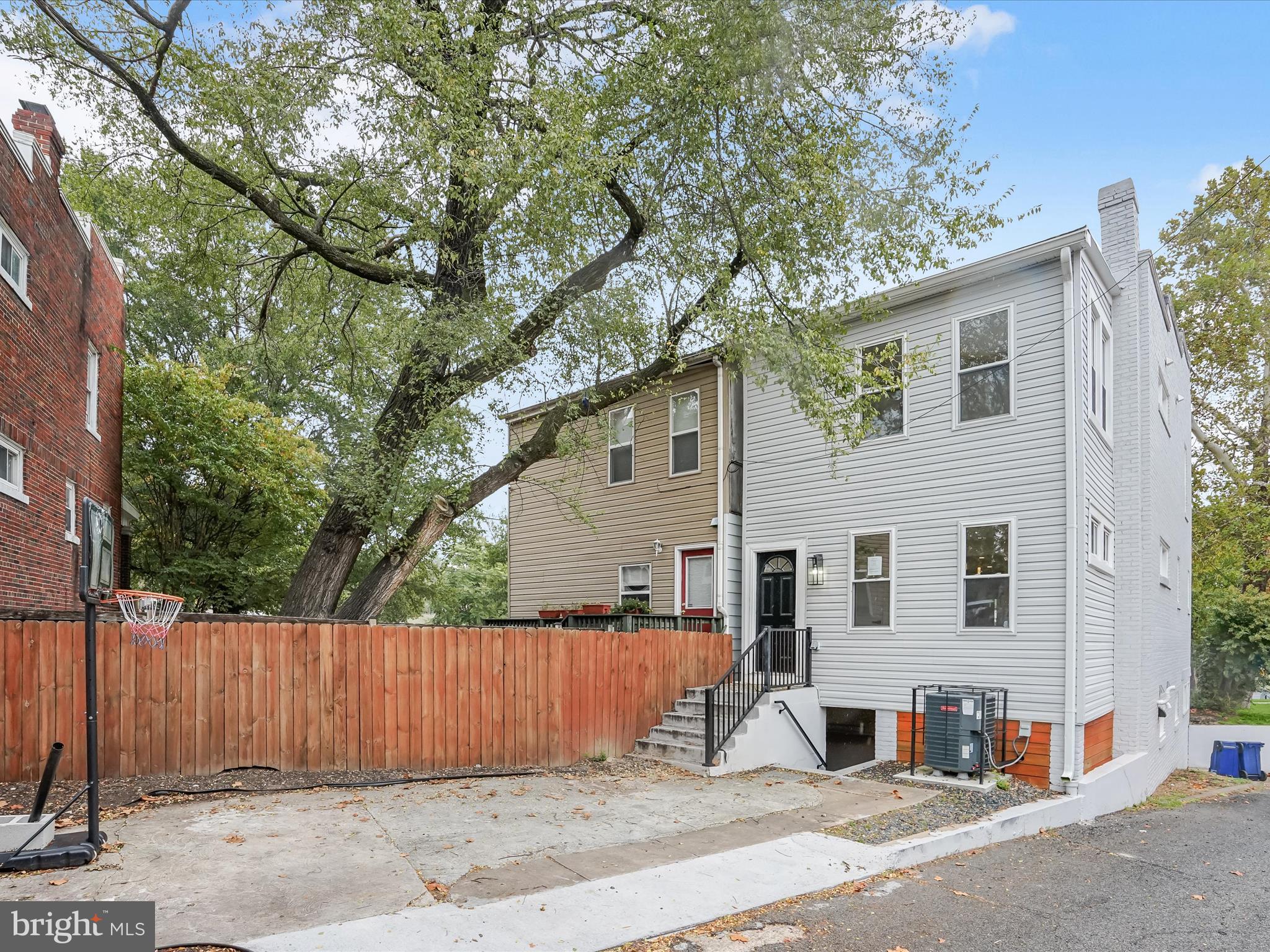 BRIGHTWOOD - Residential