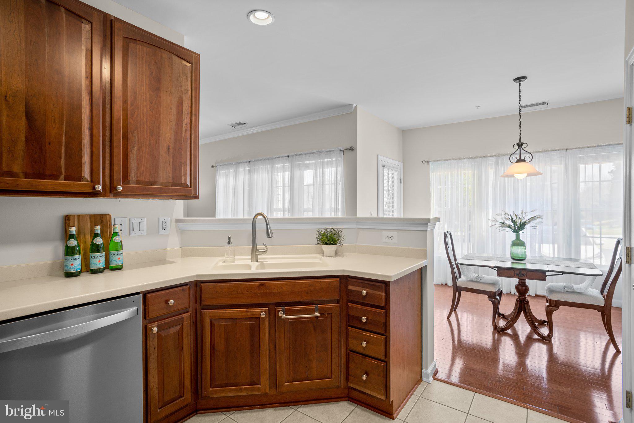 HEARTHSTONE AT VILLAGE CREST CONDOMINIUMS - Residential