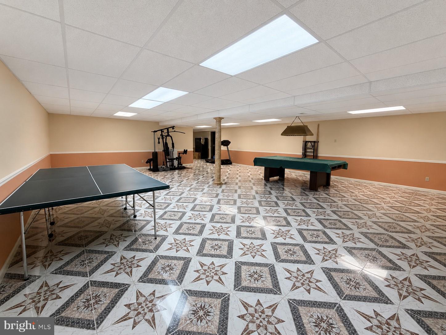 JONATHANS DELIGHT - Residential