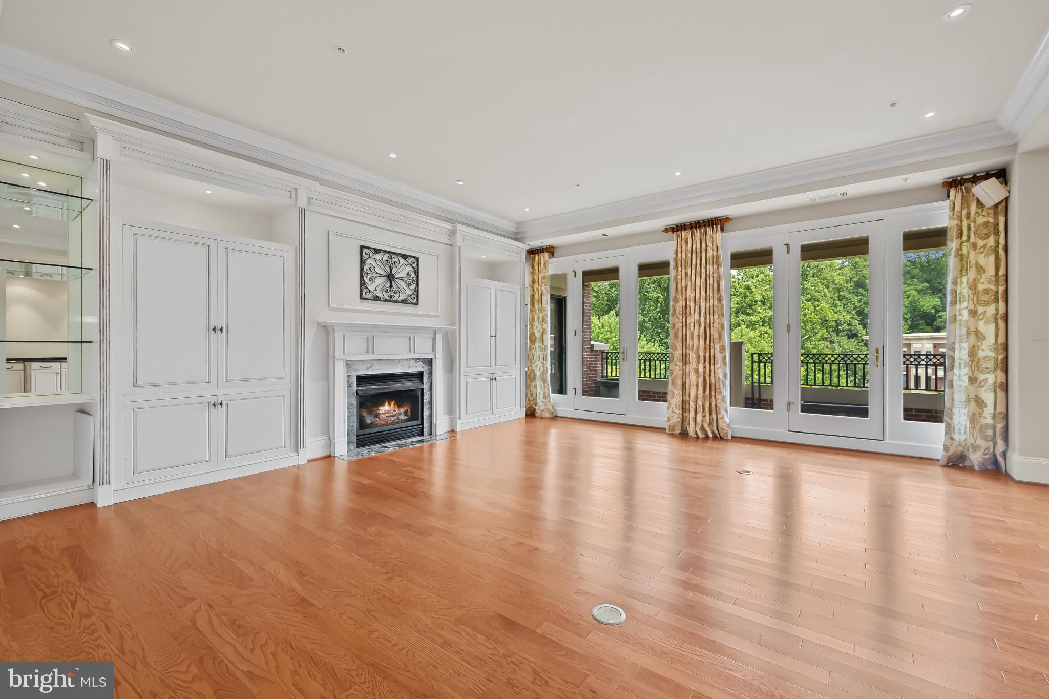 STRATHMORE PARK - Residential