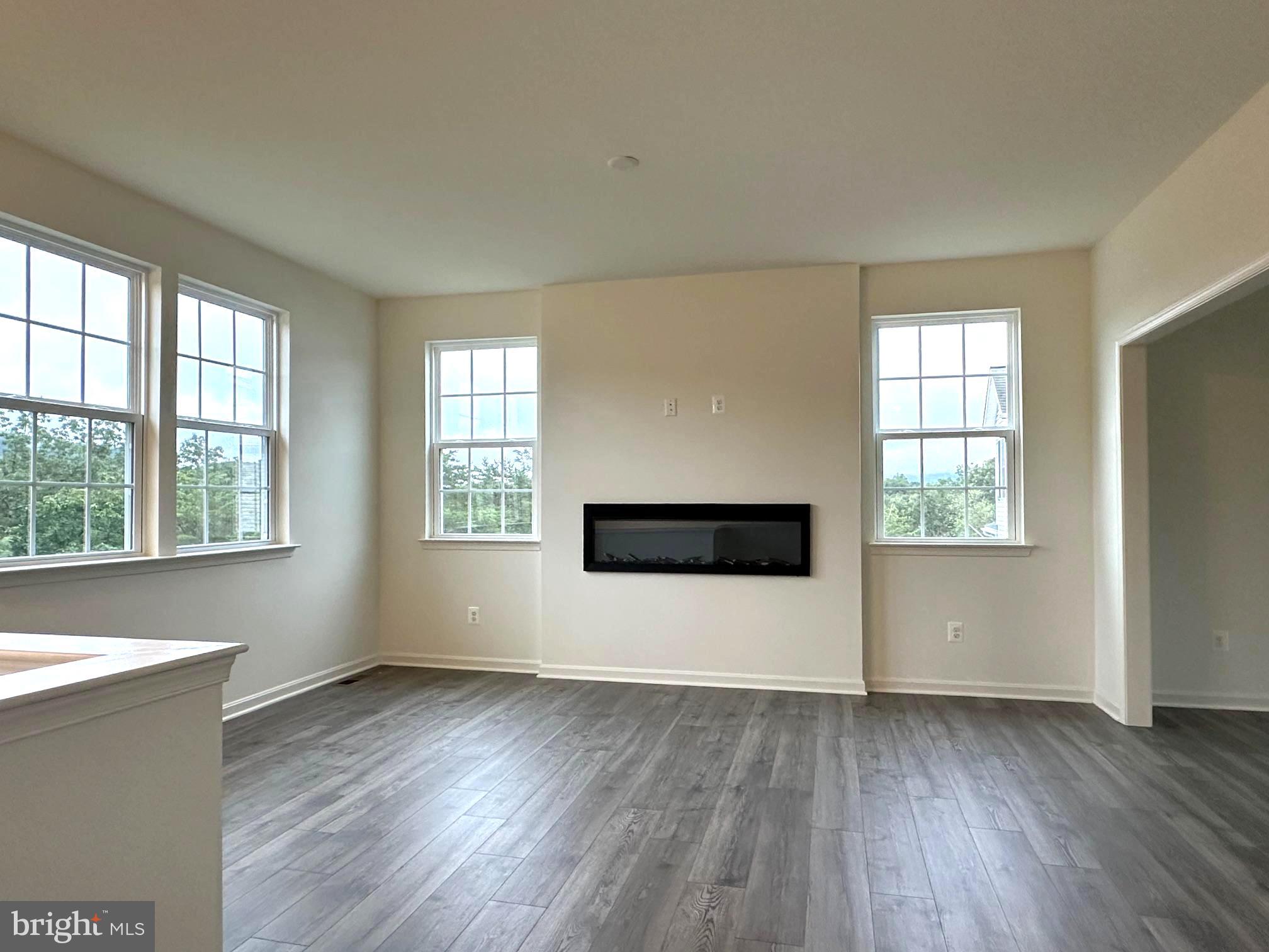 SOUTH HILLS - Residential