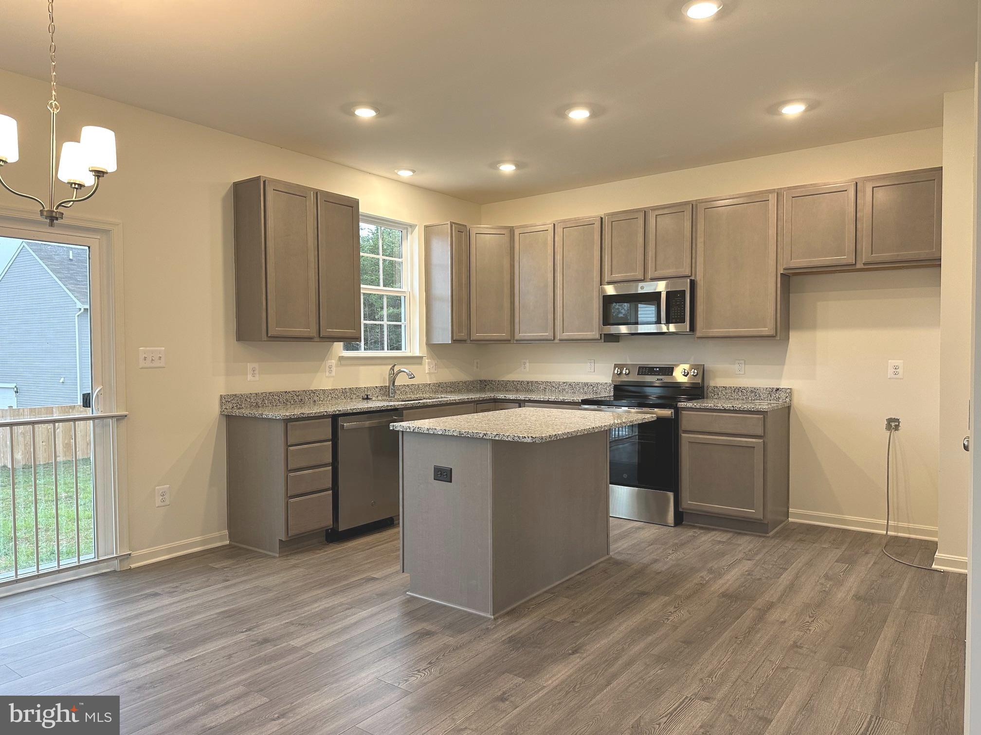 SOUTH HILLS - Residential
