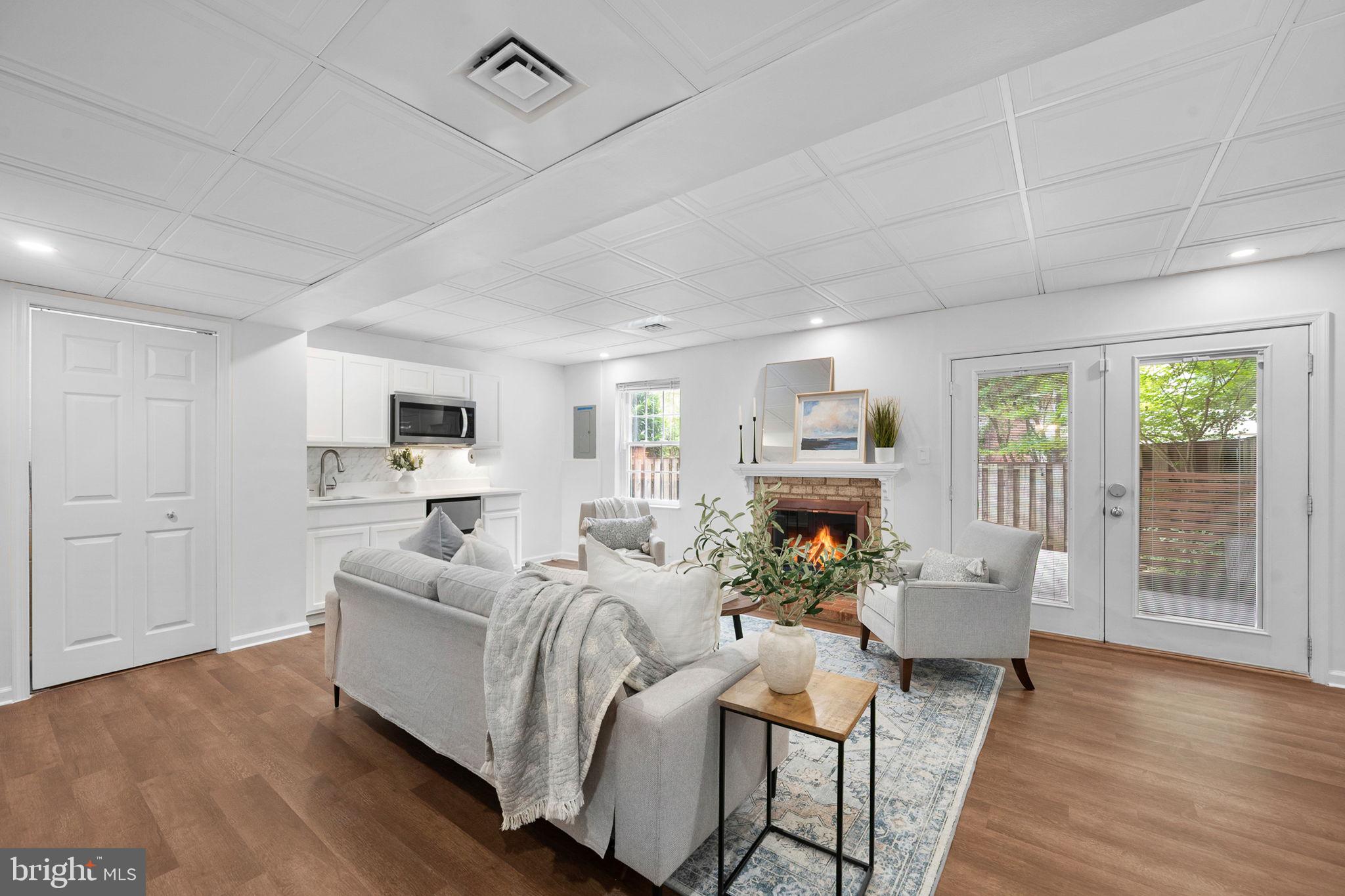 COUNTRY CREEK - Residential