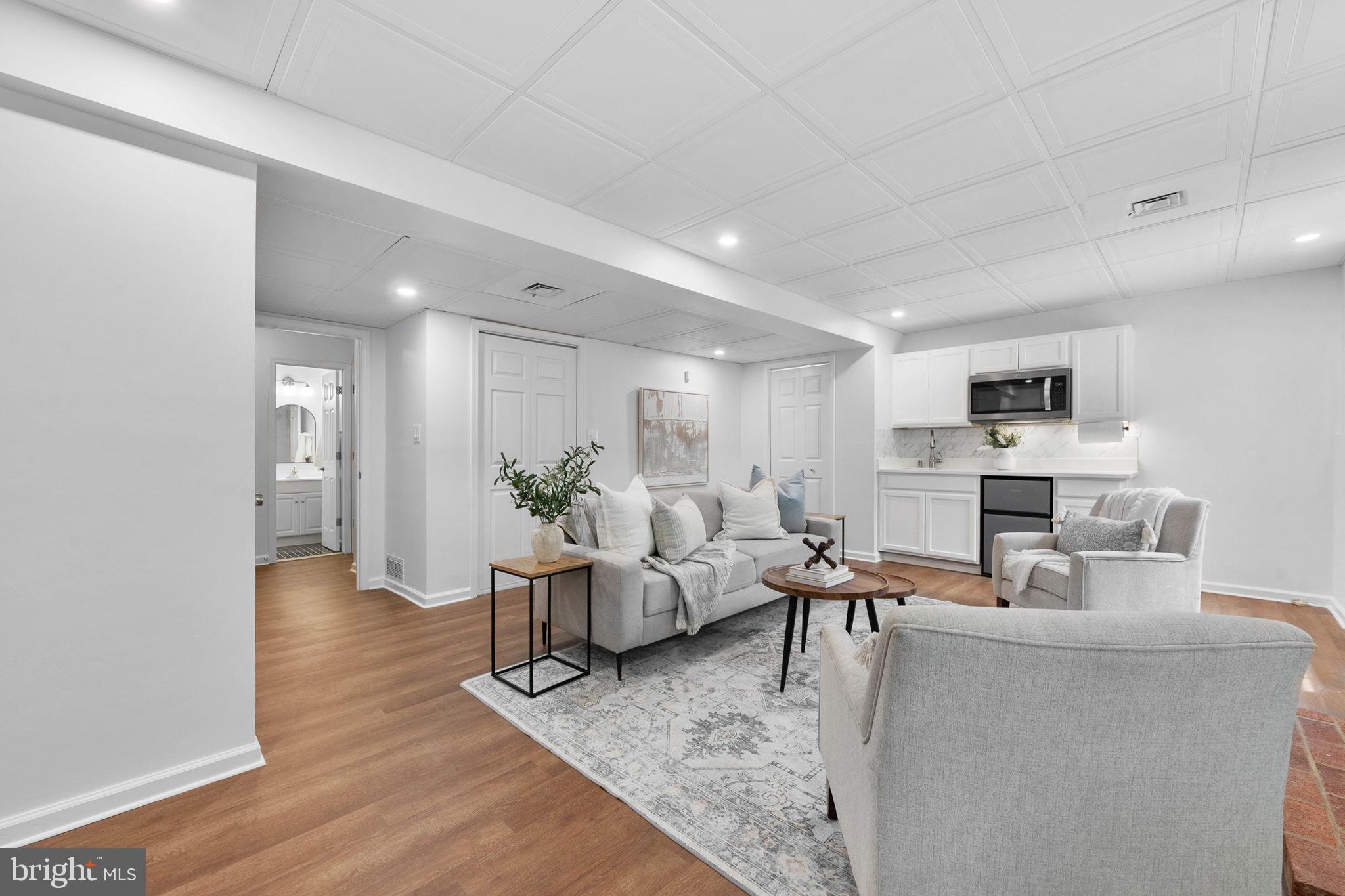 COUNTRY CREEK - Residential
