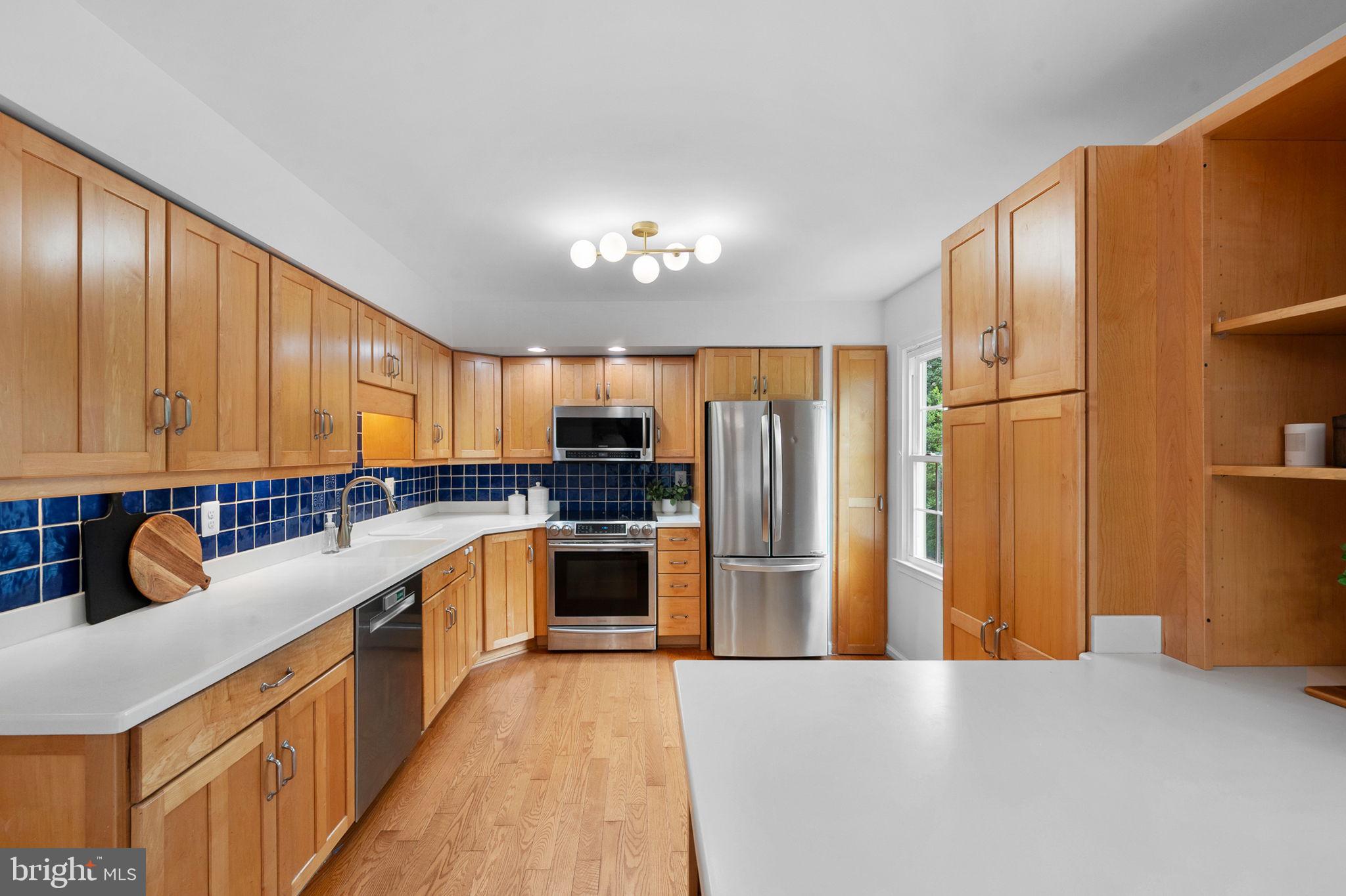 COUNTRY CREEK - Residential