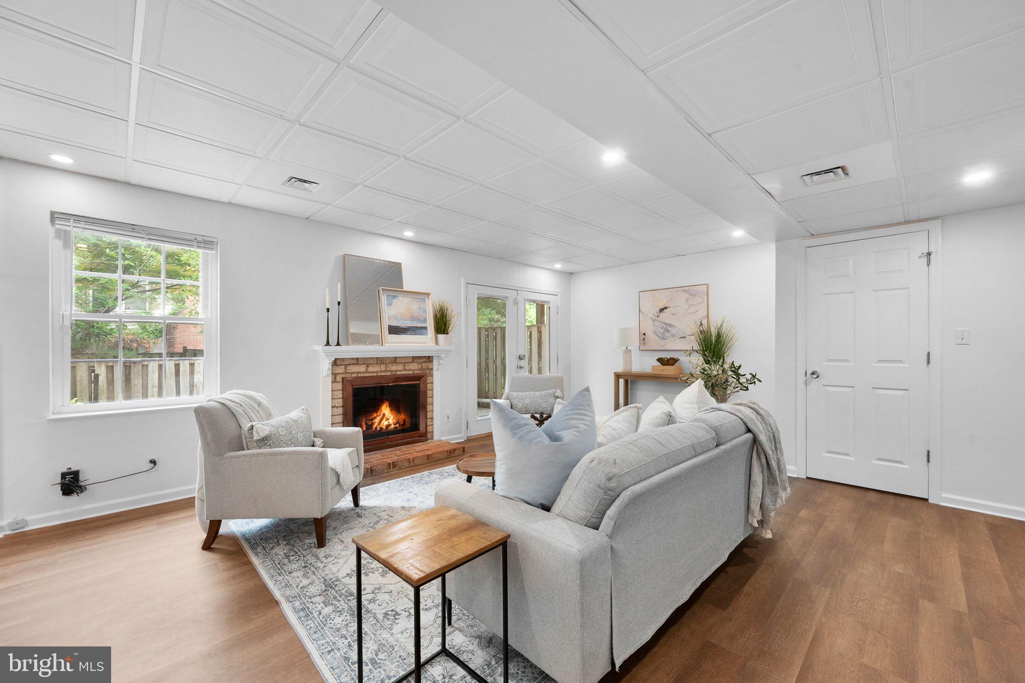 COUNTRY CREEK - Residential