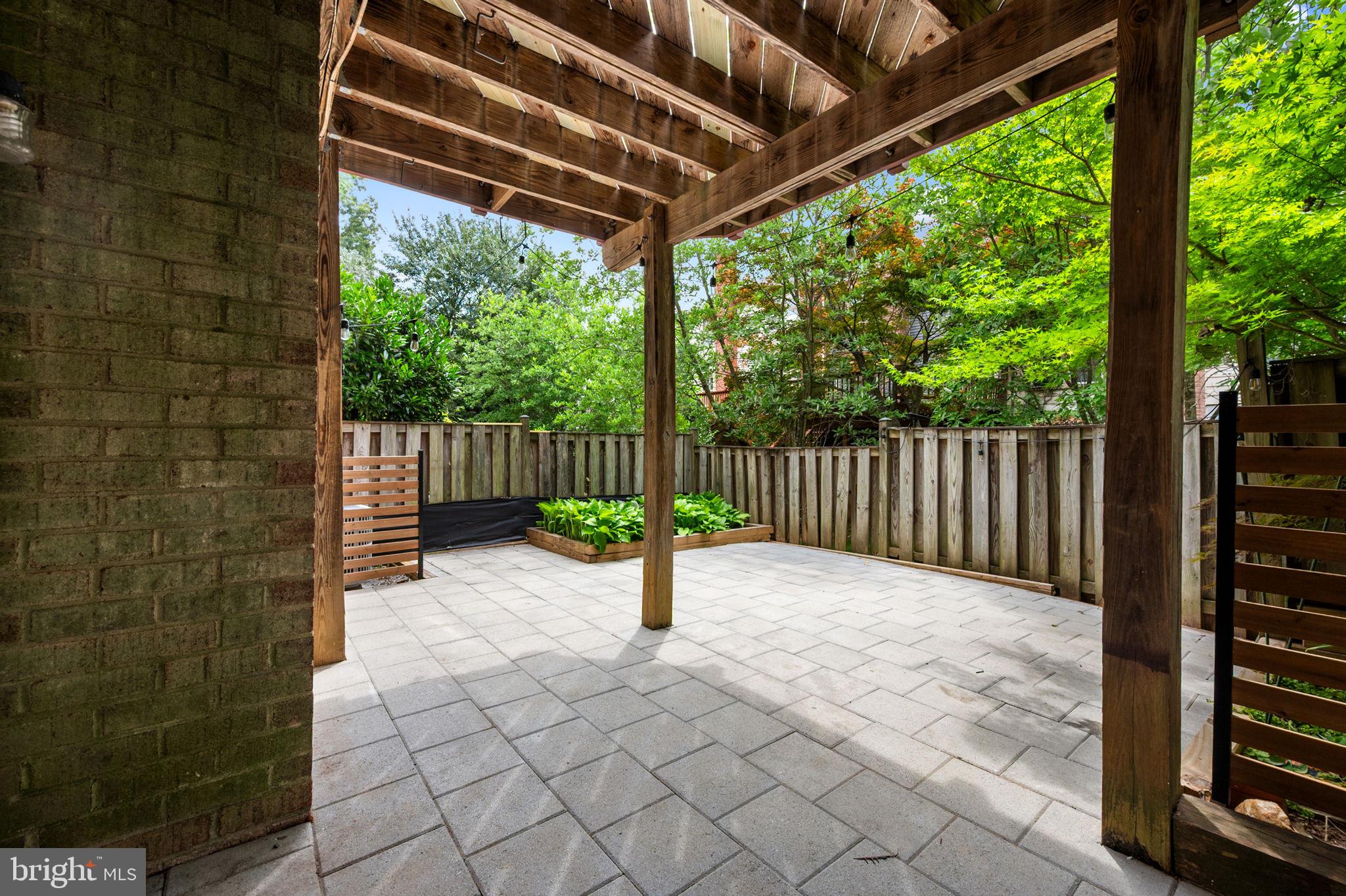 COUNTRY CREEK - Residential