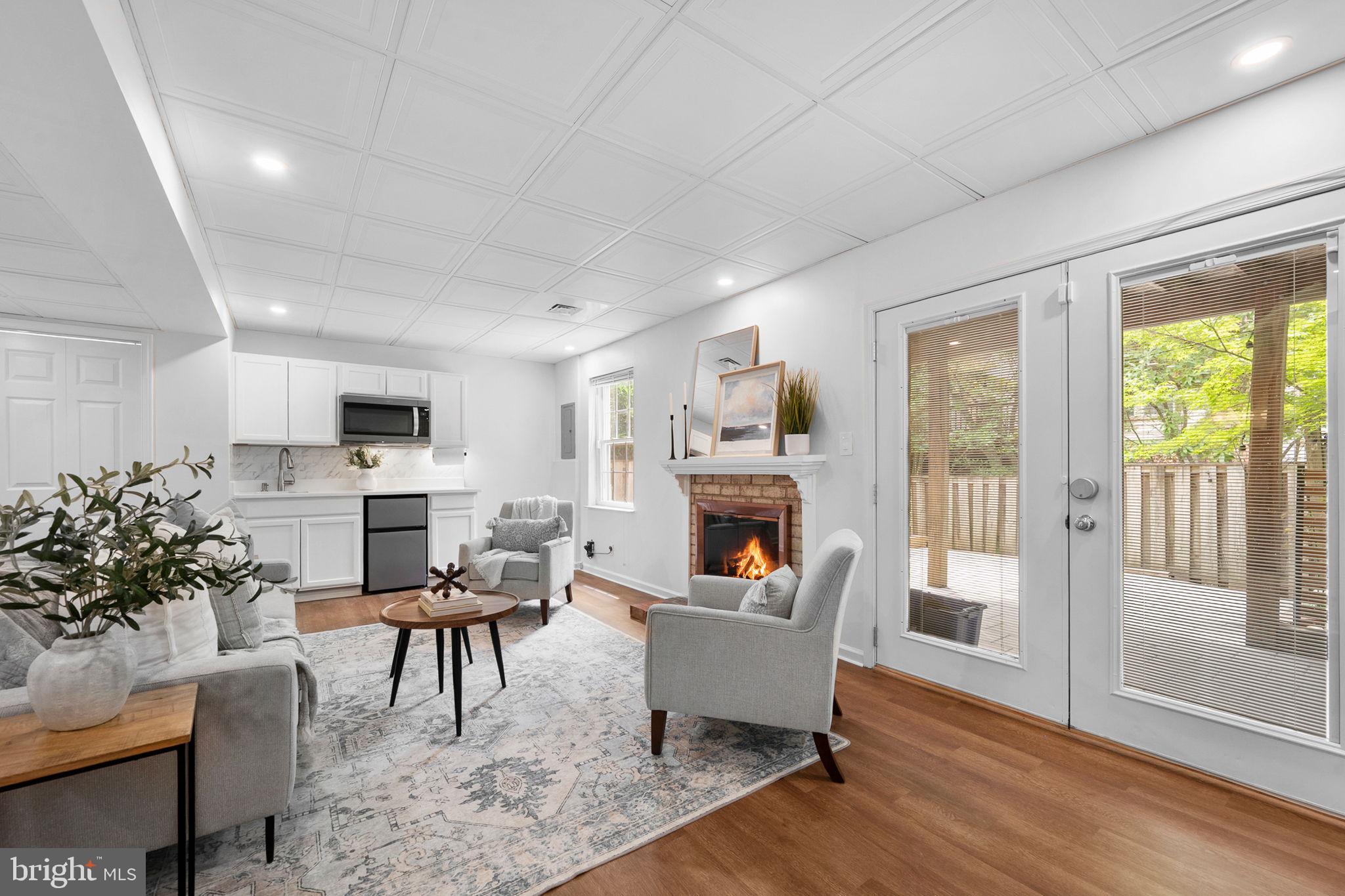 COUNTRY CREEK - Residential