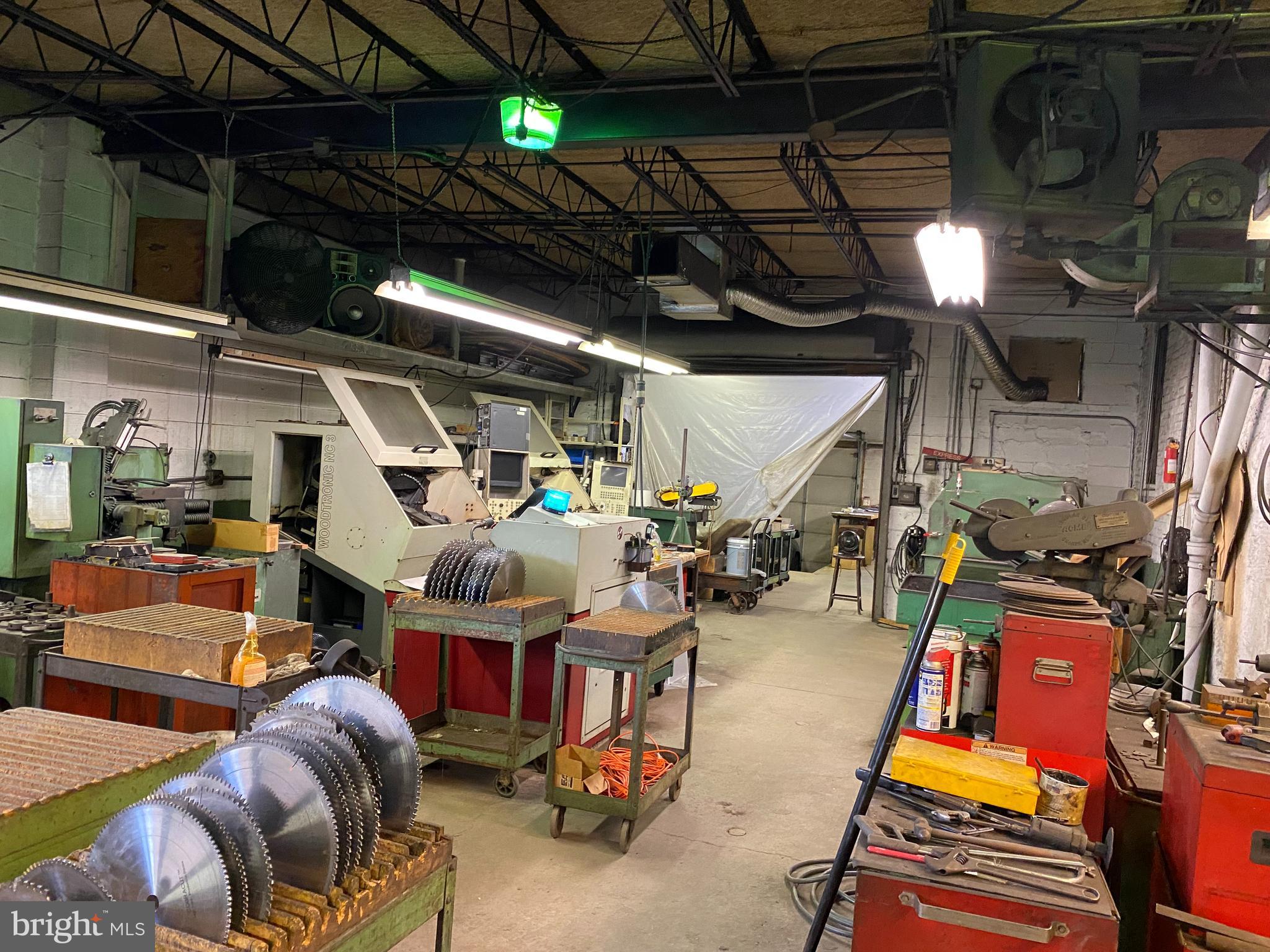 MAYFAIR - Commercial Sale