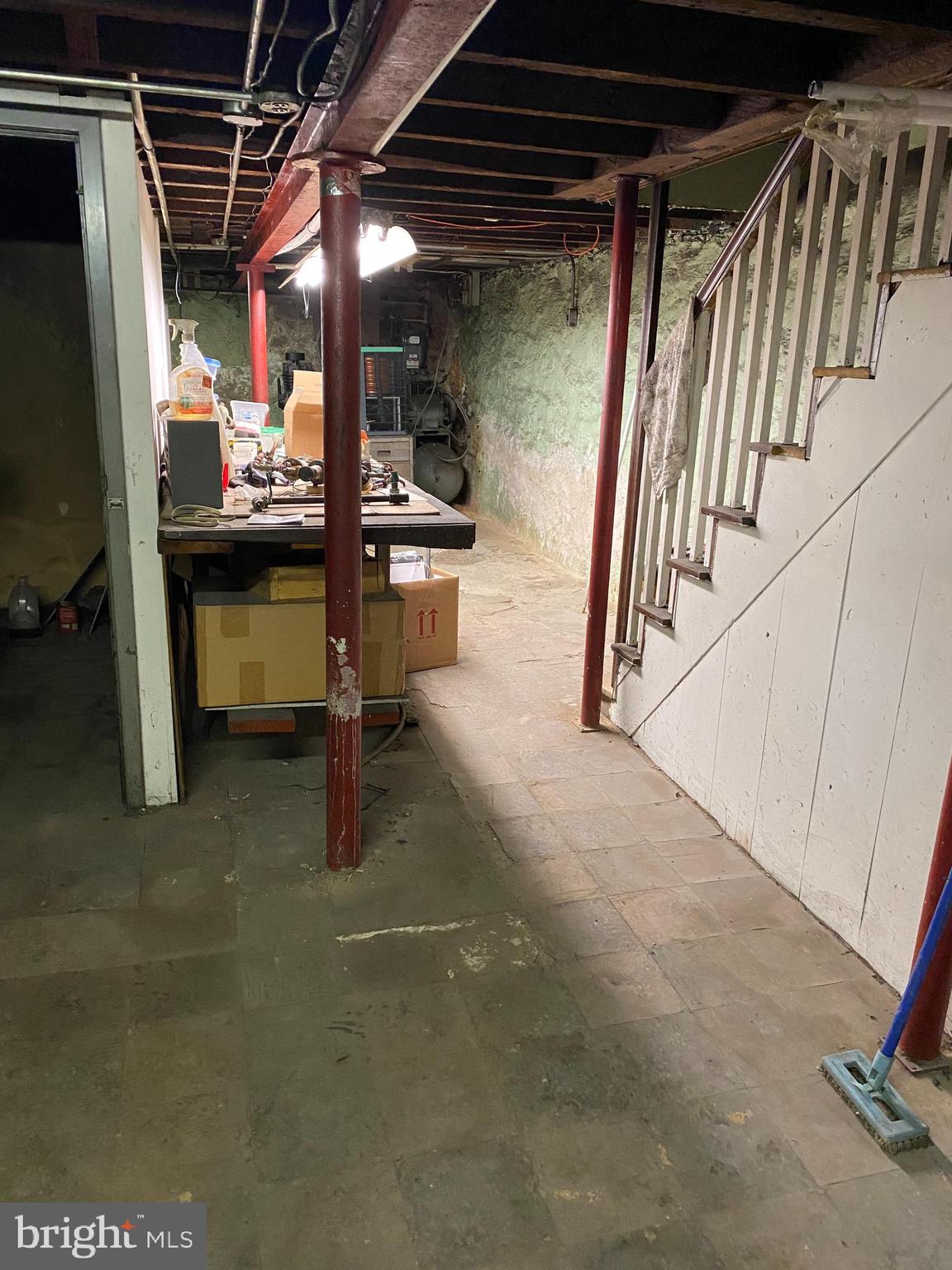 MAYFAIR - Commercial Sale