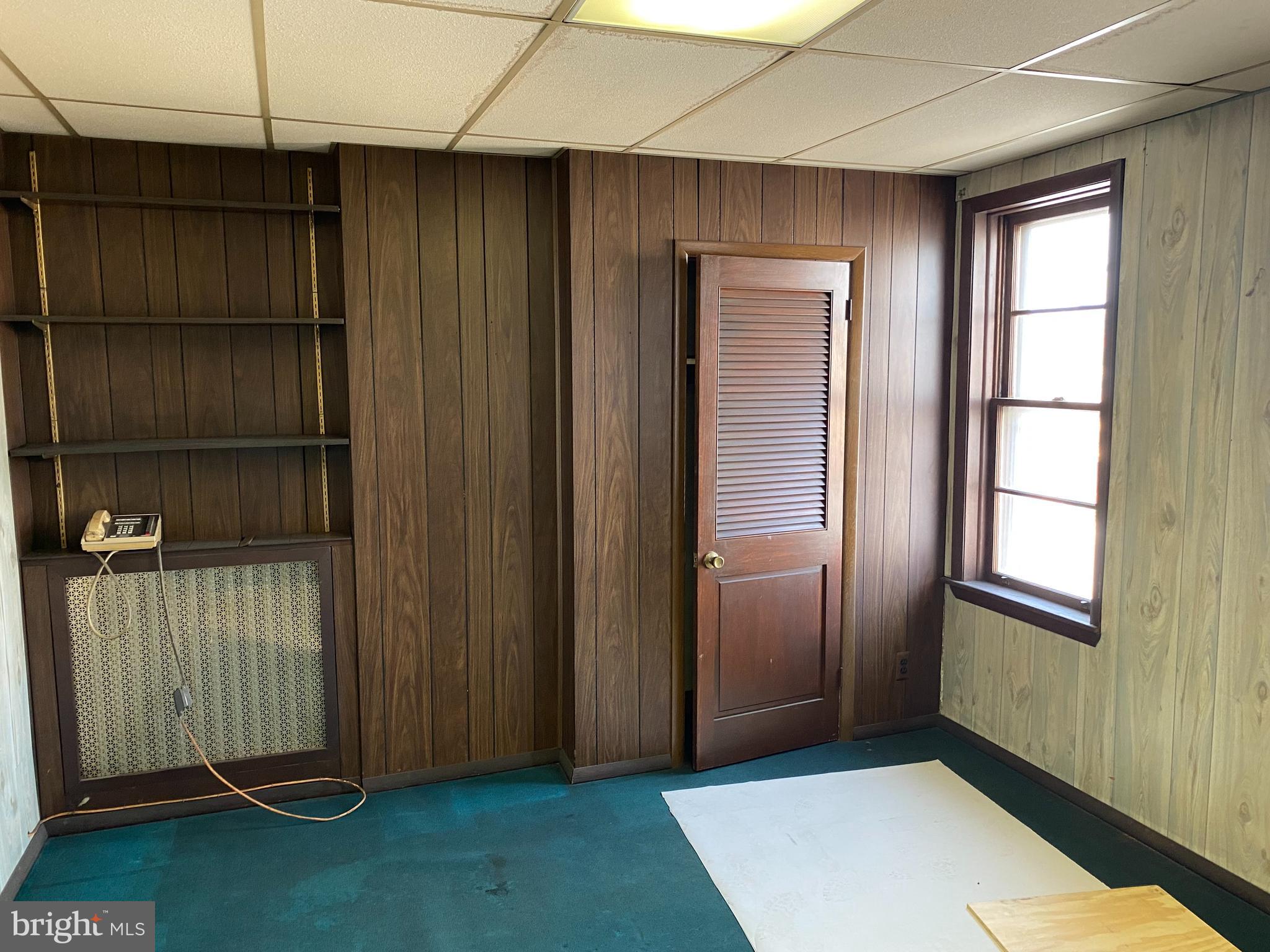 MAYFAIR - Commercial Sale