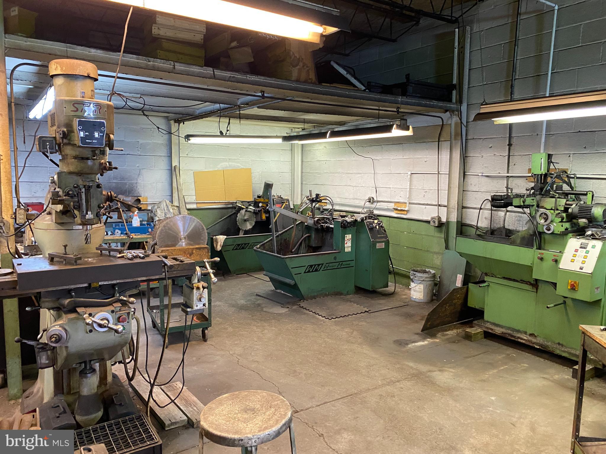MAYFAIR - Commercial Sale