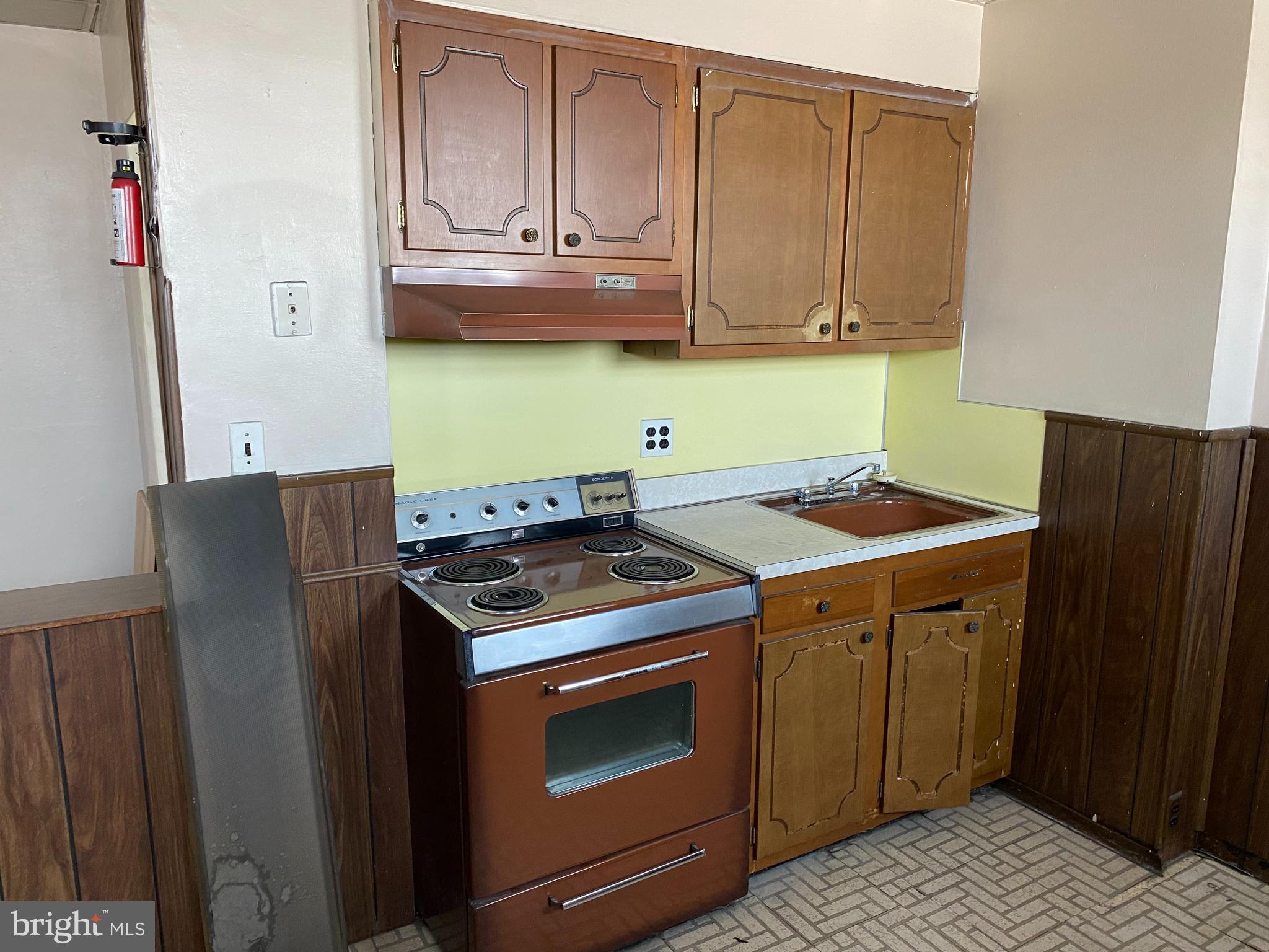 MAYFAIR - Commercial Sale