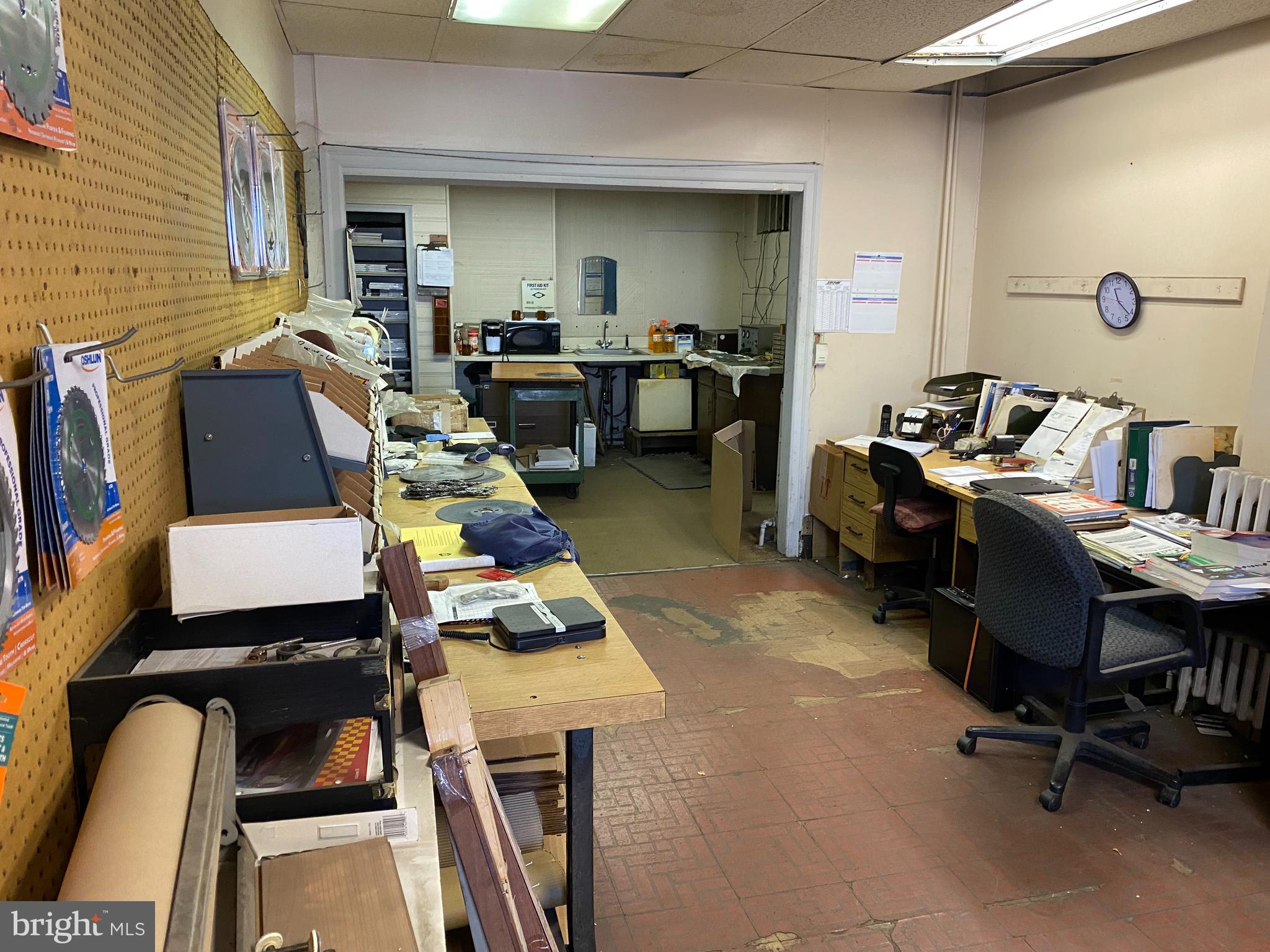 MAYFAIR - Commercial Sale