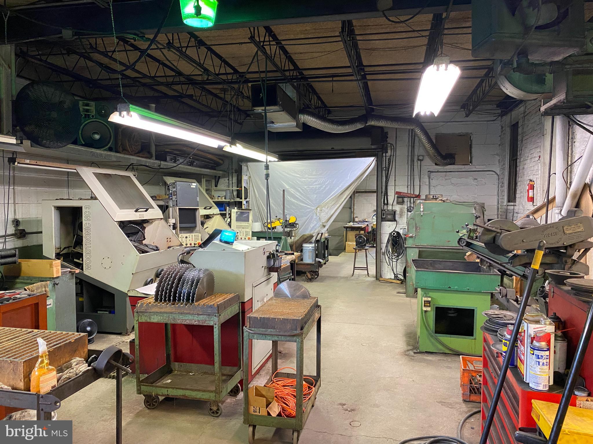 MAYFAIR - Commercial Sale