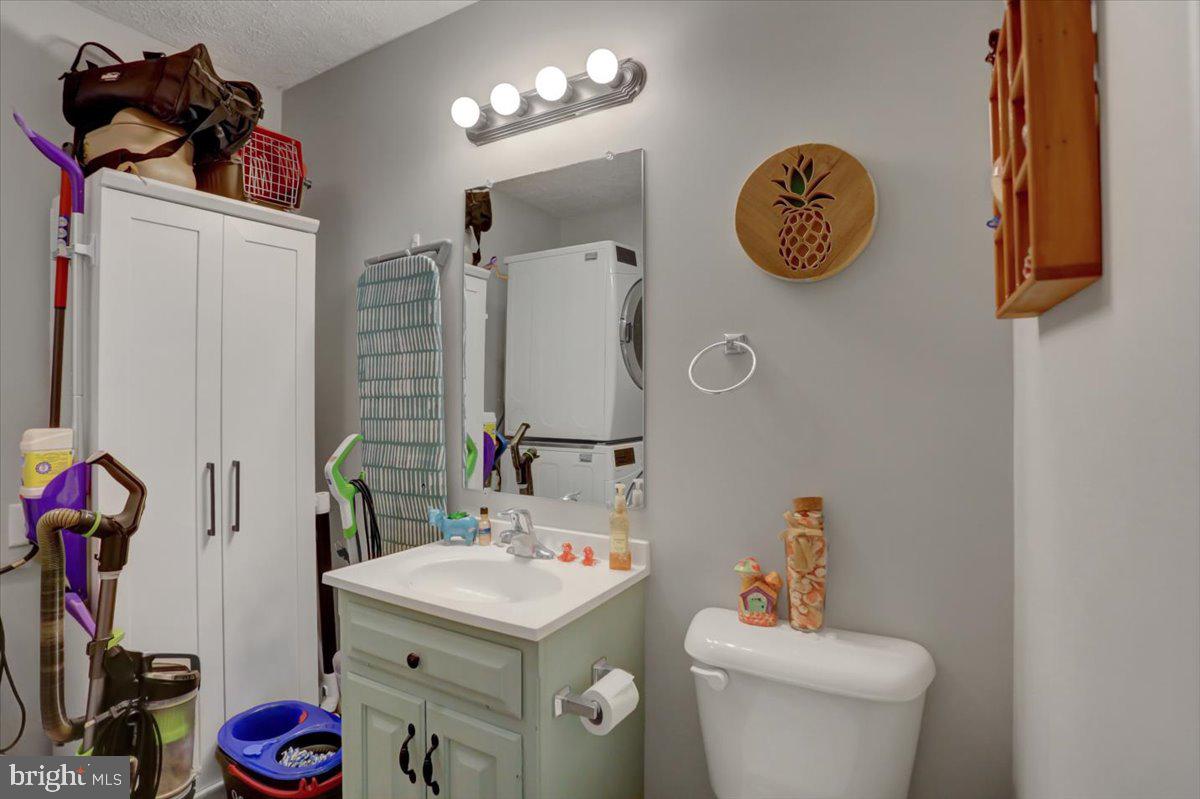 TIMBERLAND ESTATES - Residential