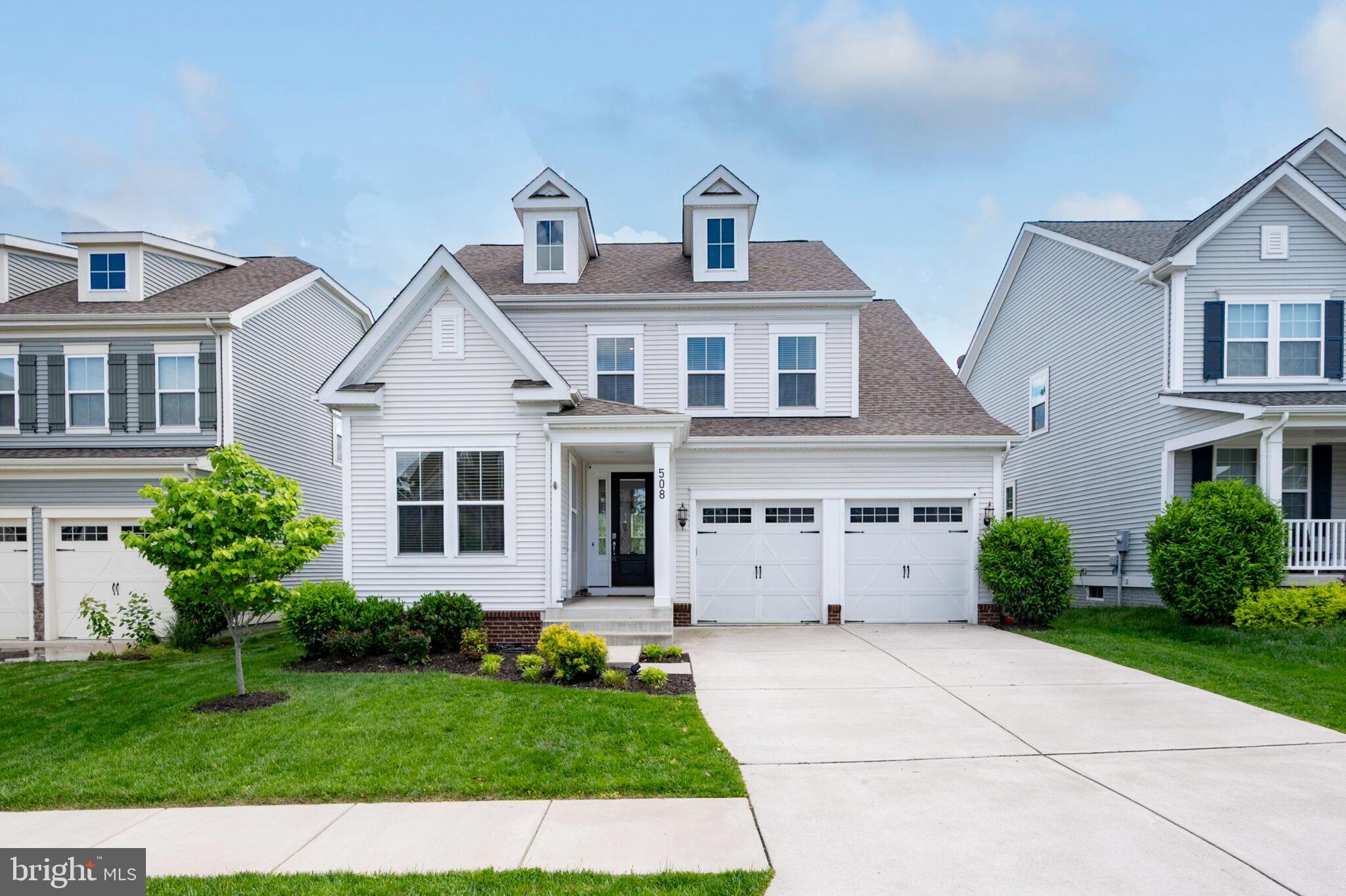 Minutes from Quantico Marine Corps Base and The FBI Academy !!!
This Gorgeous, Recently Constructed 3 Level Home has 5 Bedrooms and 3.5 Bathrooms. The Spacious Floor Plan offers natural hardwood floors throughout and lots of windows that provide natural lighting. The Gourmet Kitchen has plenty of cabinet space with SS Appliances. The fenced-in backyard is landscaped with a large curving patio that is perfect for BBQs and entertaining guests. A Private Bedroom and Bathroom are located in the finished basement. Foxglove is a quiet cul-de-sac with a Community Pool just steps away.
The Embrey Mill Community includes almost 300 acres of open space, two pools, a community center, a Dog Park, a community garden, playgrounds, jogging and biking trails,soccer fields, fire pit, amphitheater and Fitness Center. Located near various commuter lots and the I-95 Express Lanes, there are plenty of Retail Outlets, a Publix Grocery Store, restaurants and shopping. Stafford Hospital is nearby.
