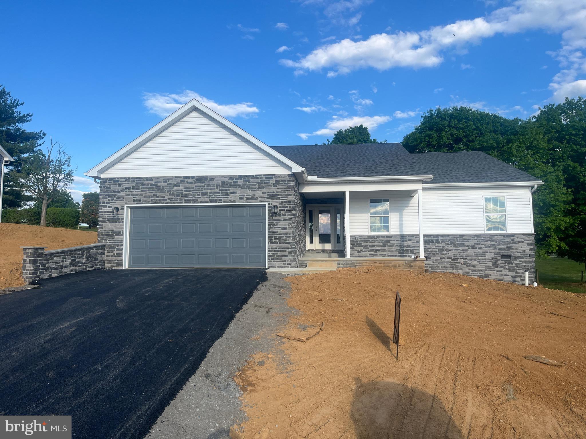 ANTIETAM COMMONS - Residential