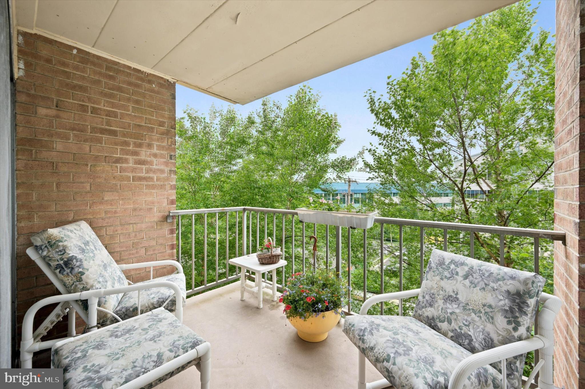 JENKINTOWN - Residential