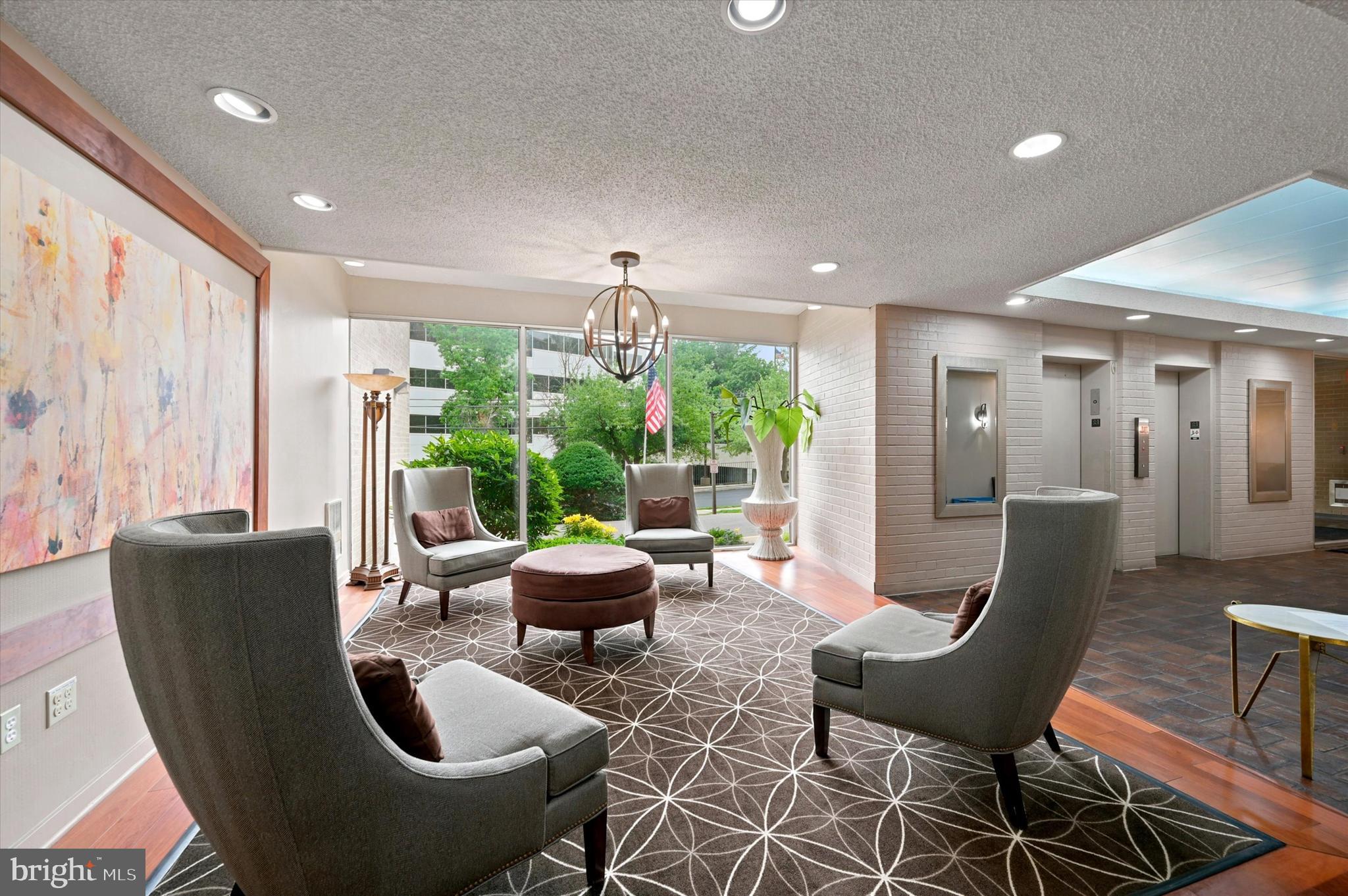 JENKINTOWN - Residential