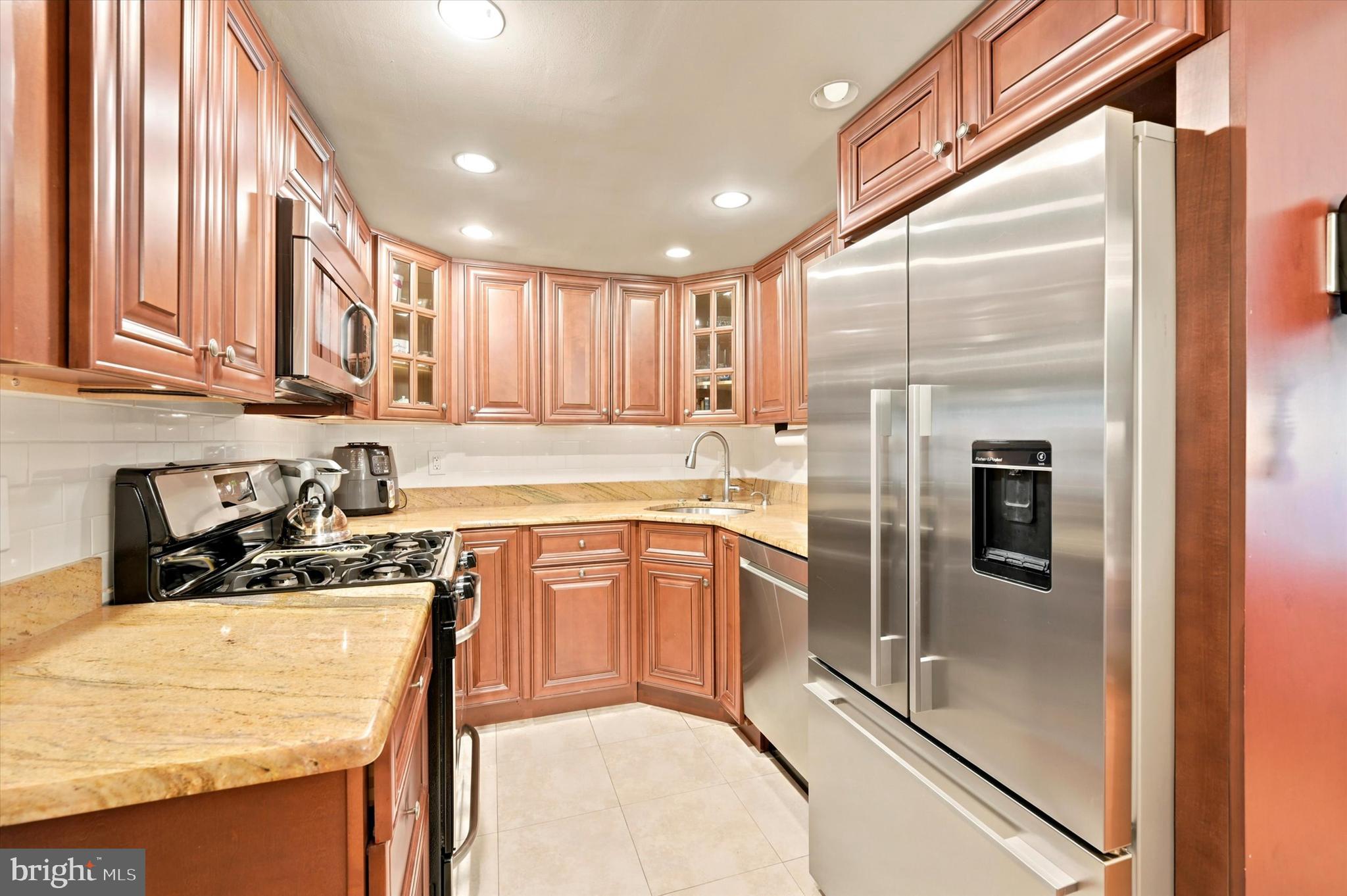JENKINTOWN - Residential