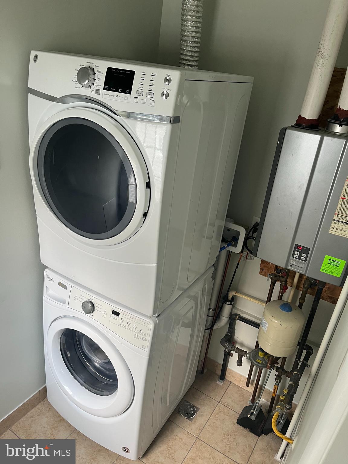 GLENARDEN HEIGHTS - Residential Lease