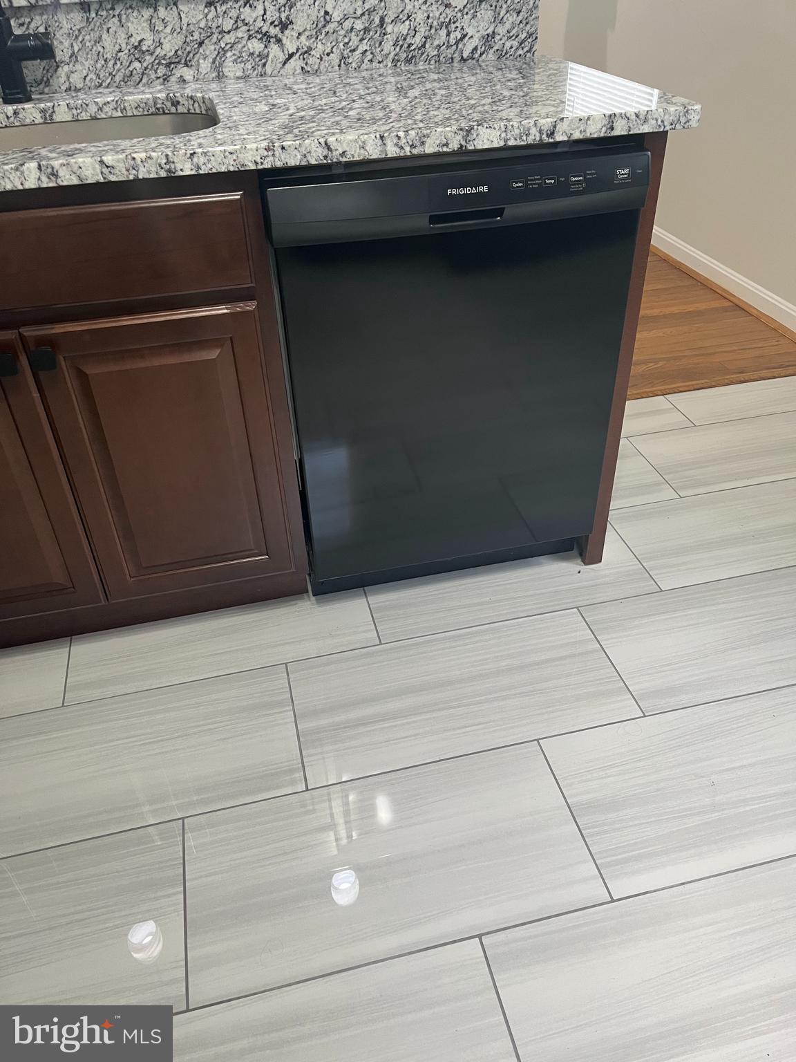 GLENARDEN HEIGHTS - Residential Lease