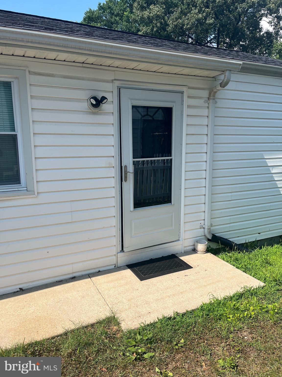GLENARDEN HEIGHTS - Residential Lease
