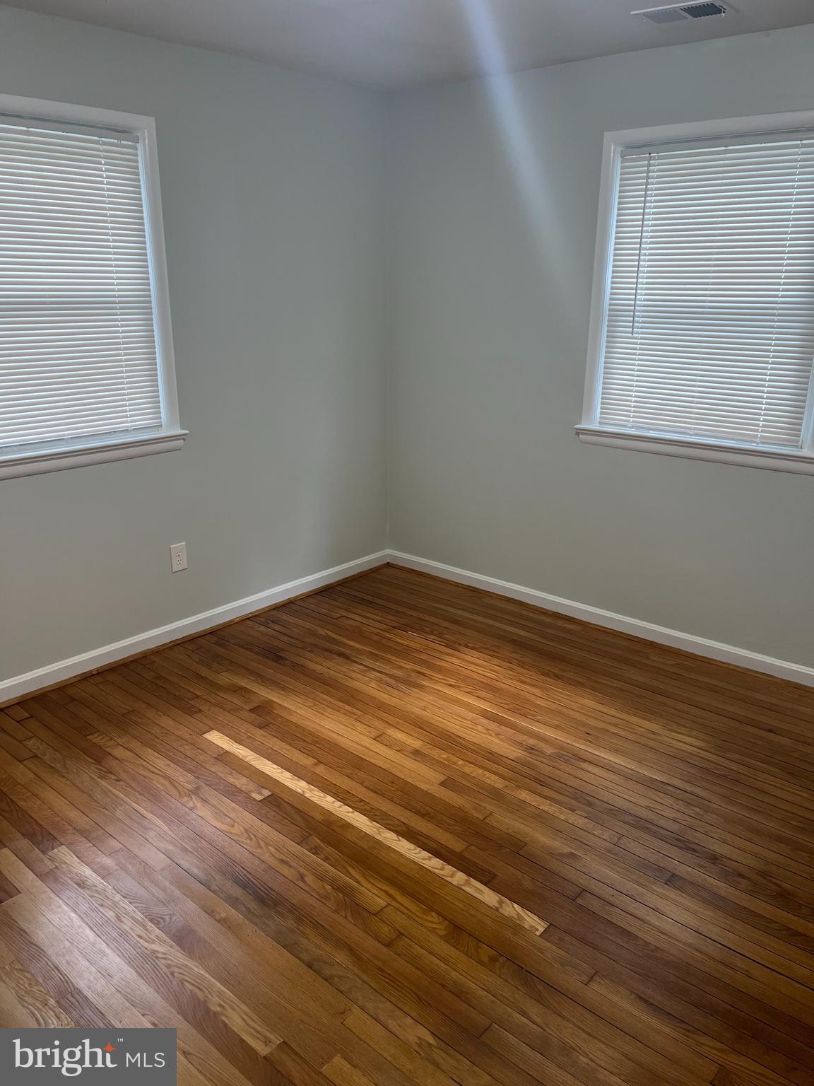 GLENARDEN HEIGHTS - Residential Lease