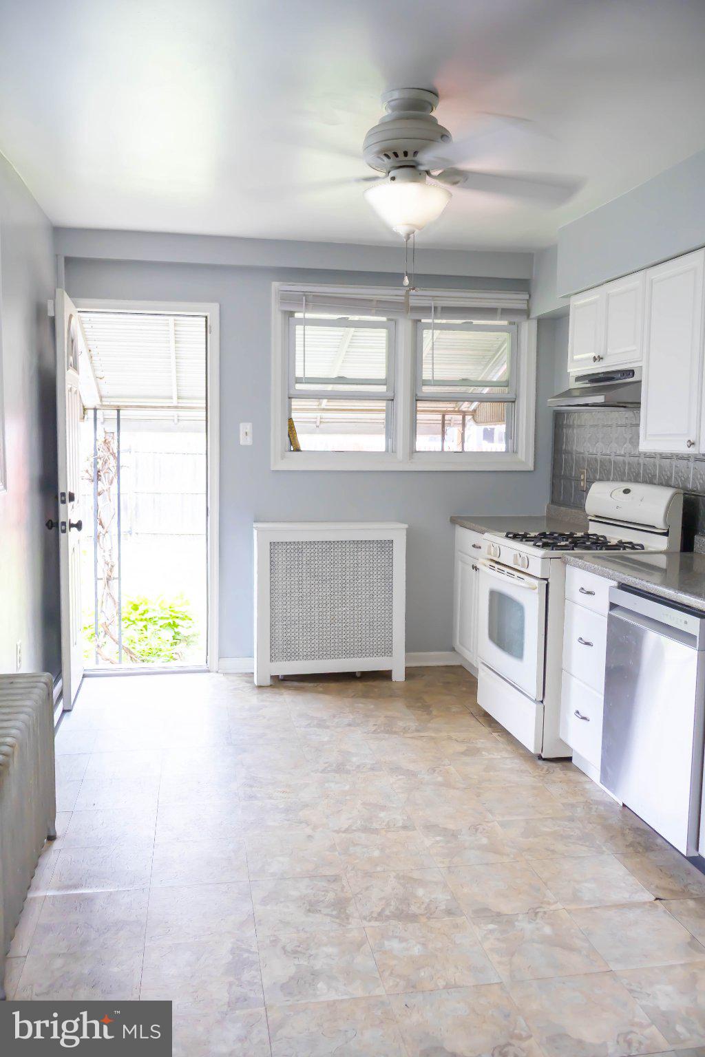 BRIDESBURG - Residential