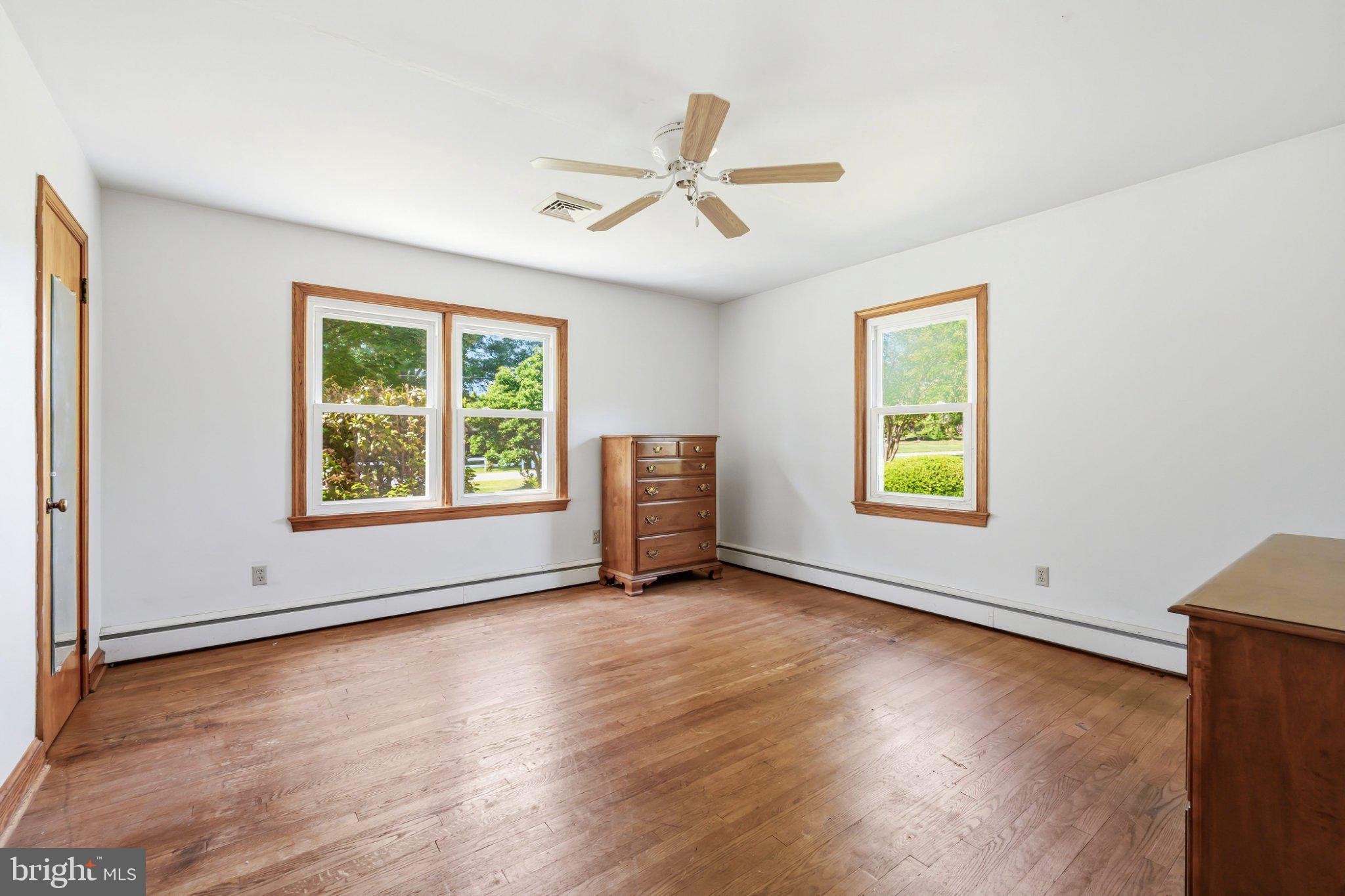 COUNTRY CLUB ESTATES - Residential