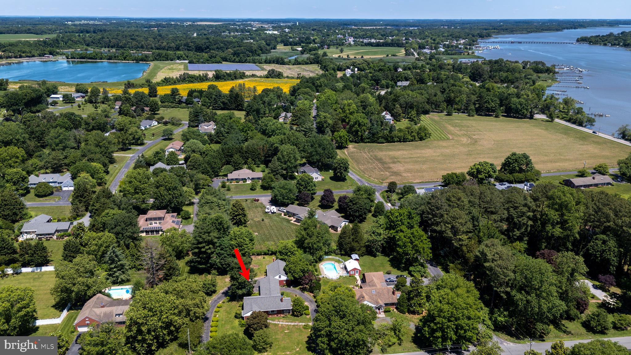 COUNTRY CLUB ESTATES - Residential