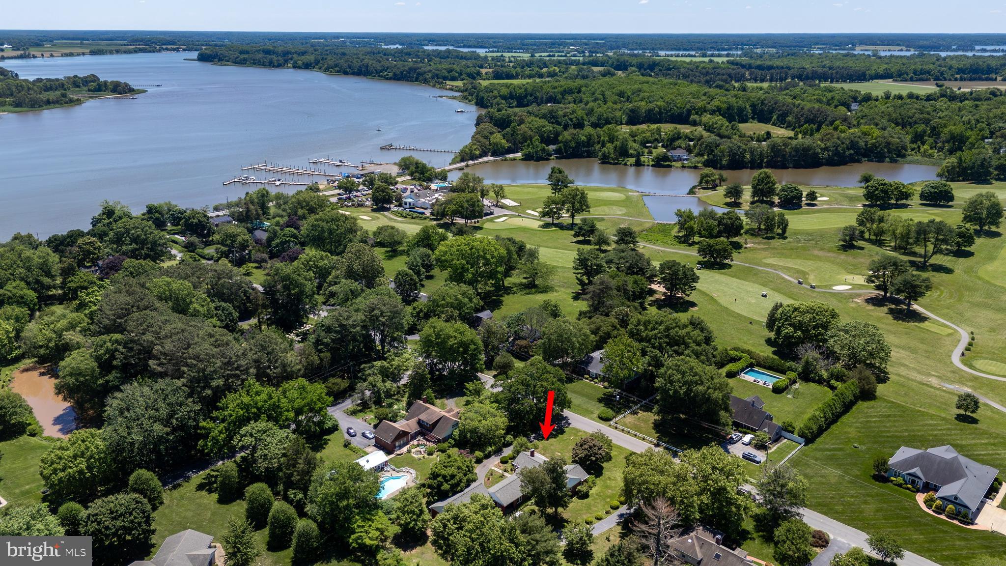 COUNTRY CLUB ESTATES - Residential