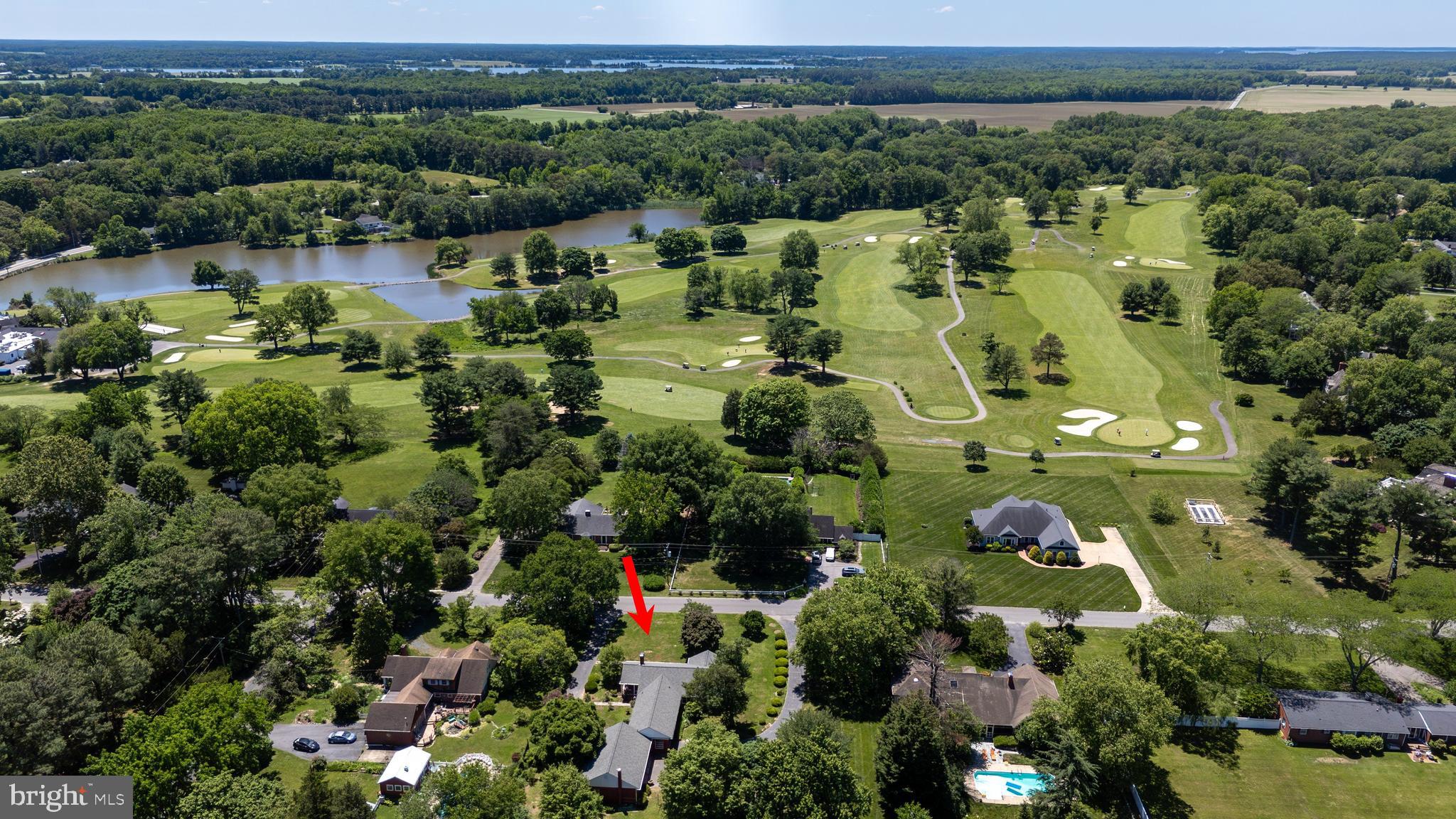 COUNTRY CLUB ESTATES - Residential