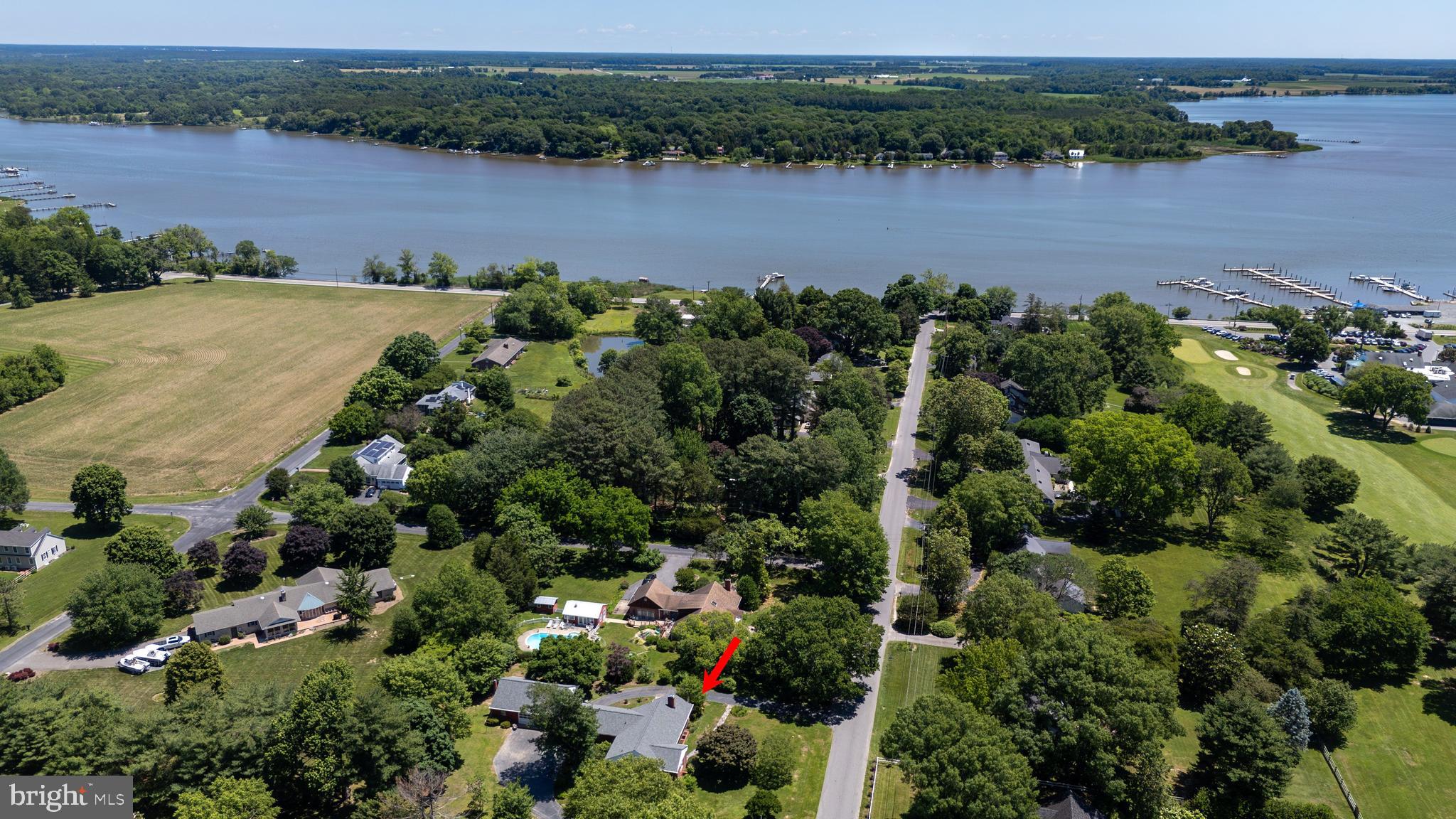 COUNTRY CLUB ESTATES - Residential