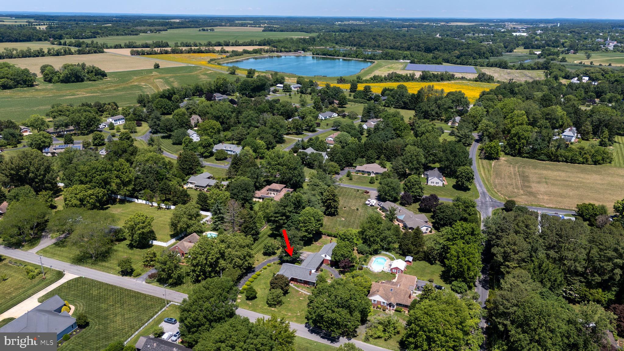 COUNTRY CLUB ESTATES - Residential