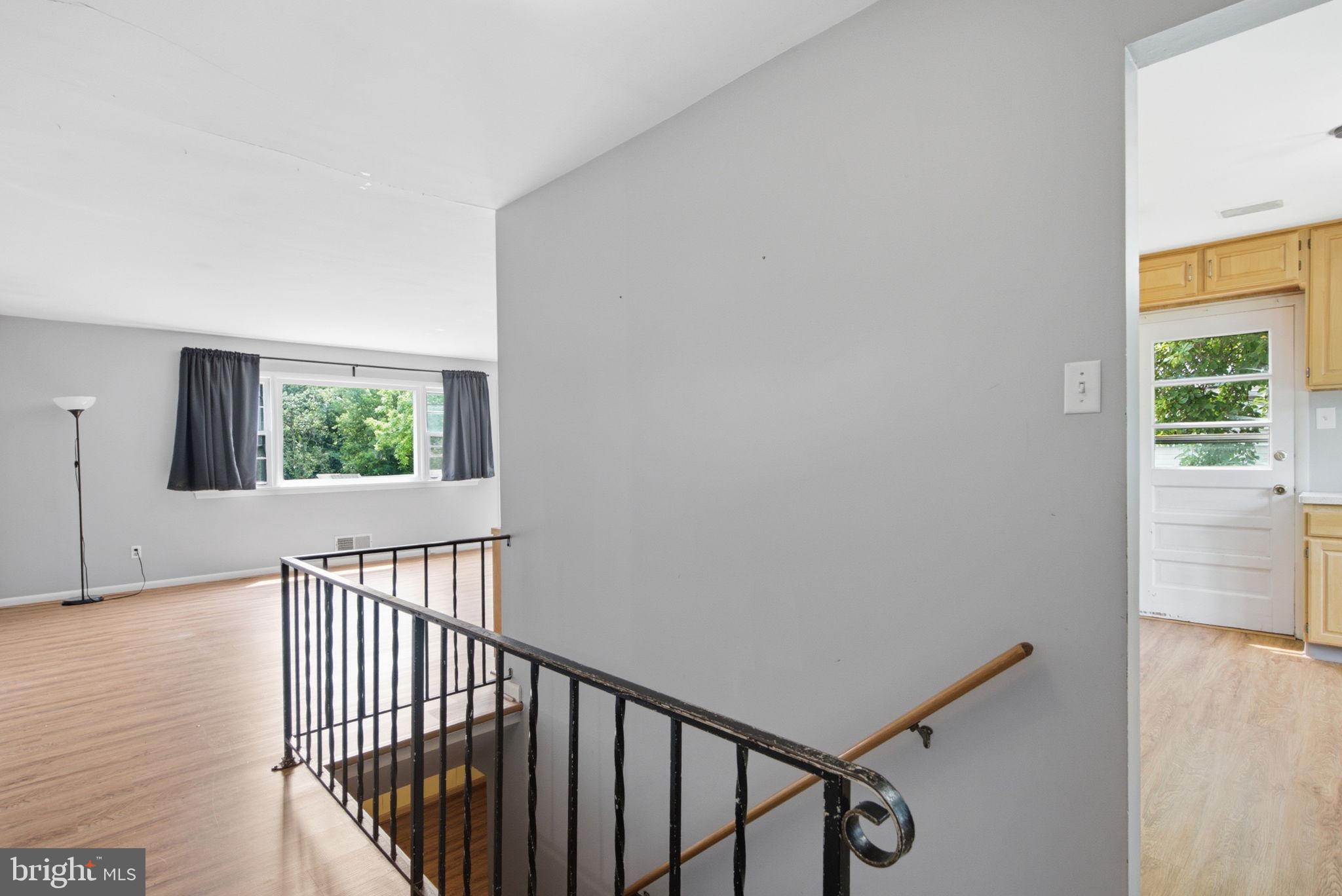 UNIVERSITY VIEW - Residential
