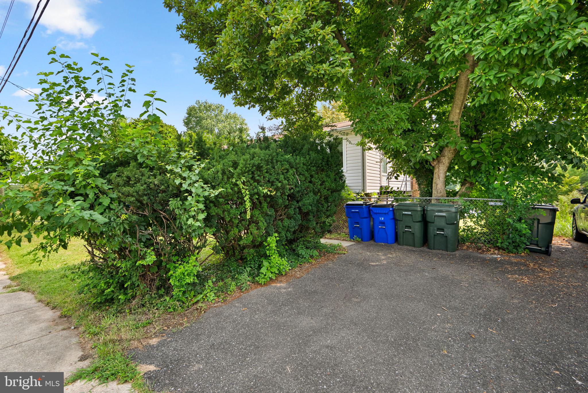 UNIVERSITY VIEW - Residential