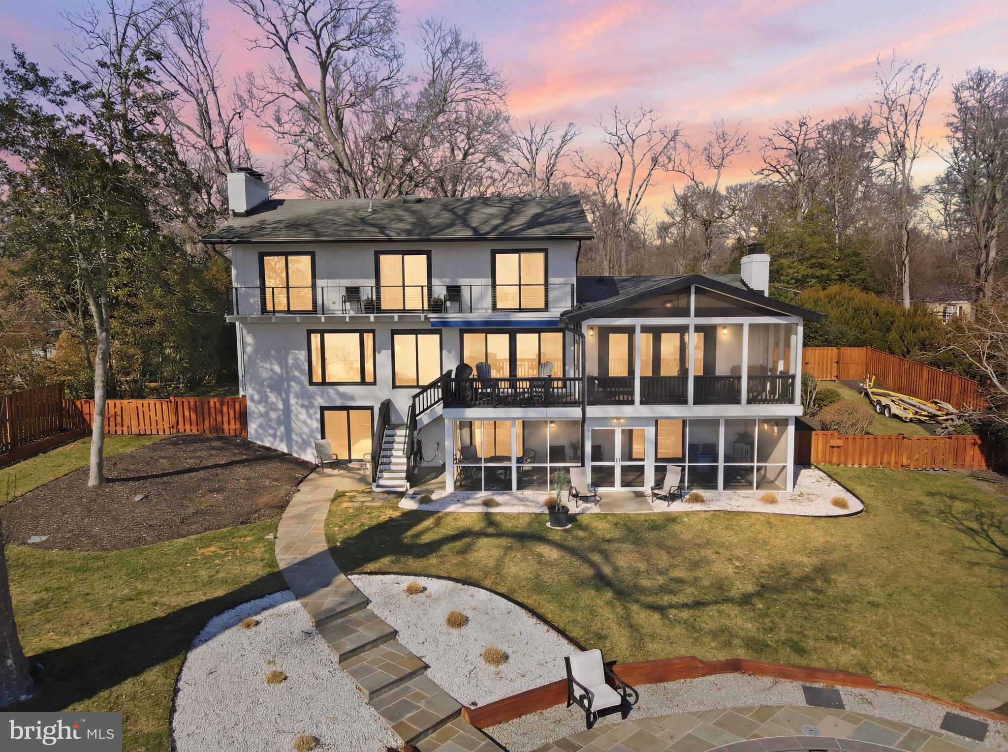 HALLOWING POINT RIVER ESTATES - Residential