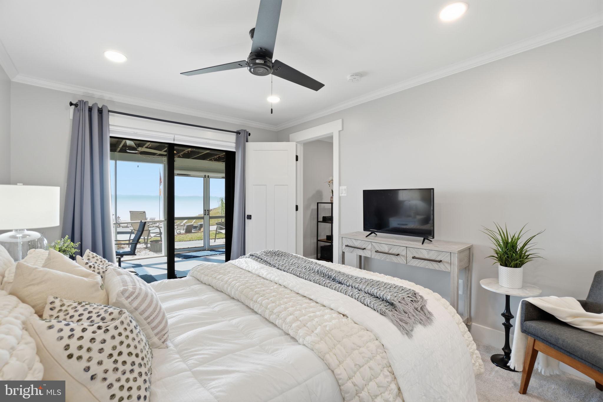 HALLOWING POINT RIVER ESTATES - Residential