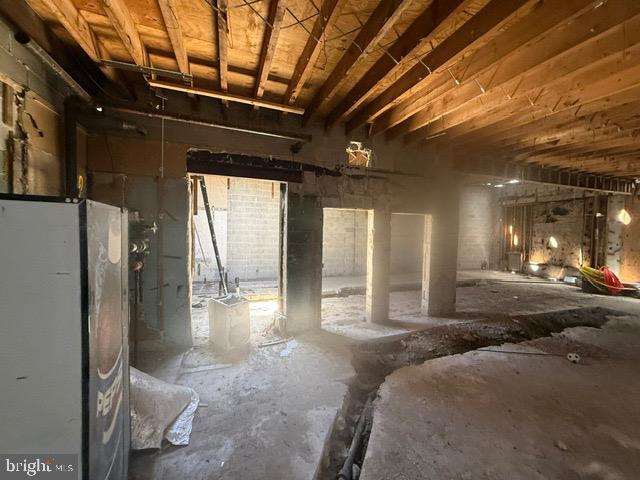 FRANKFORD - Commercial Sale