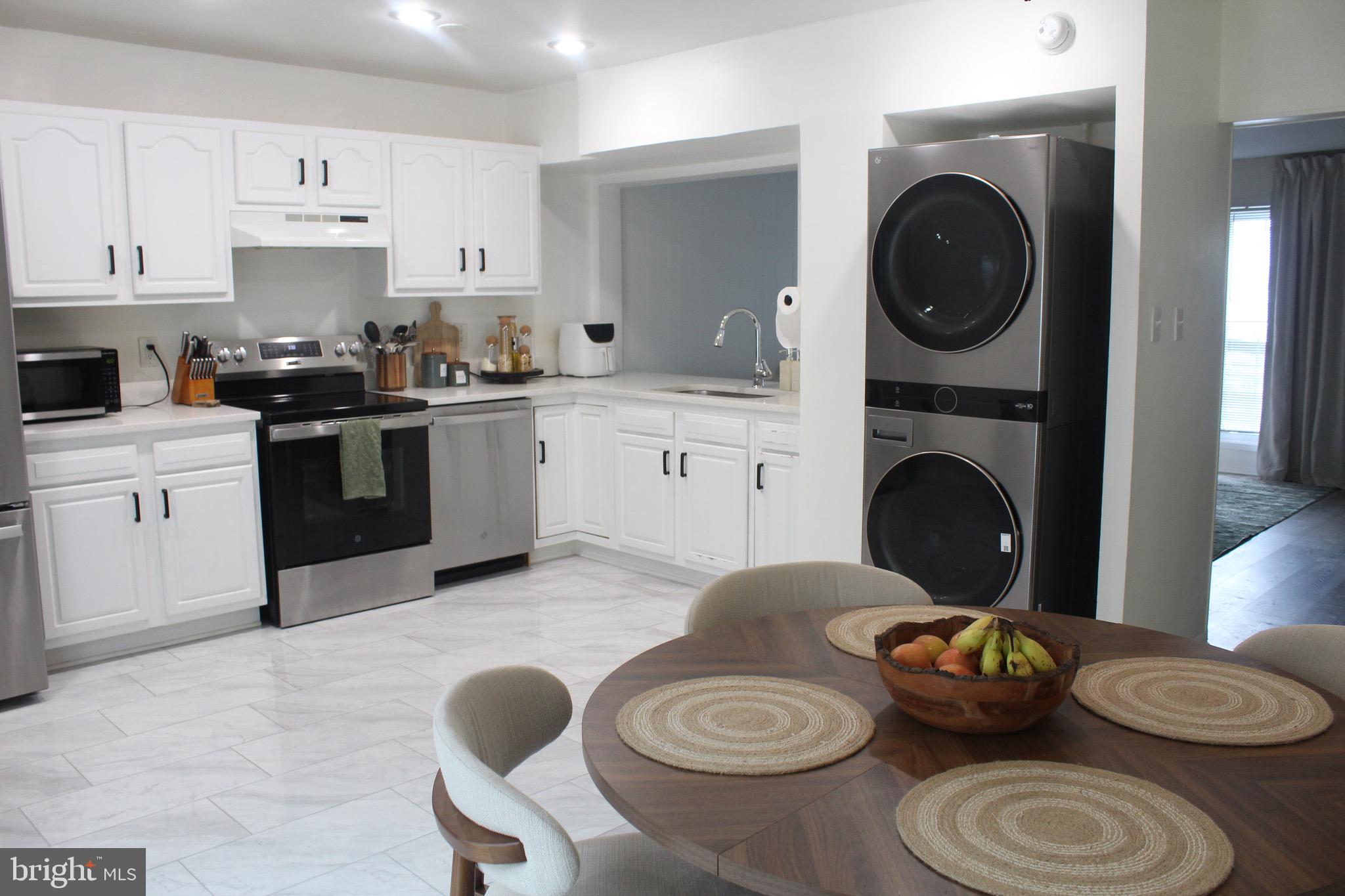 FRANKLIN RIDGE TOWNHOUSE - Residential