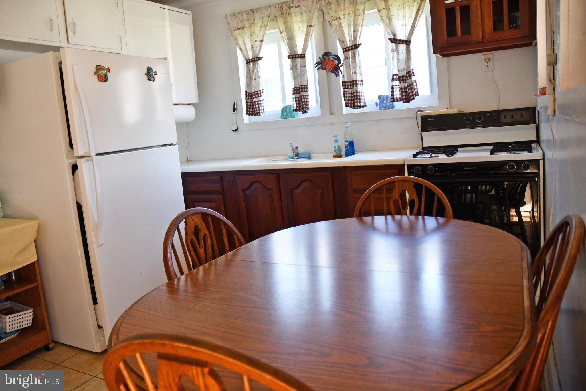 CRYSTAL BEACH MANOR - Residential