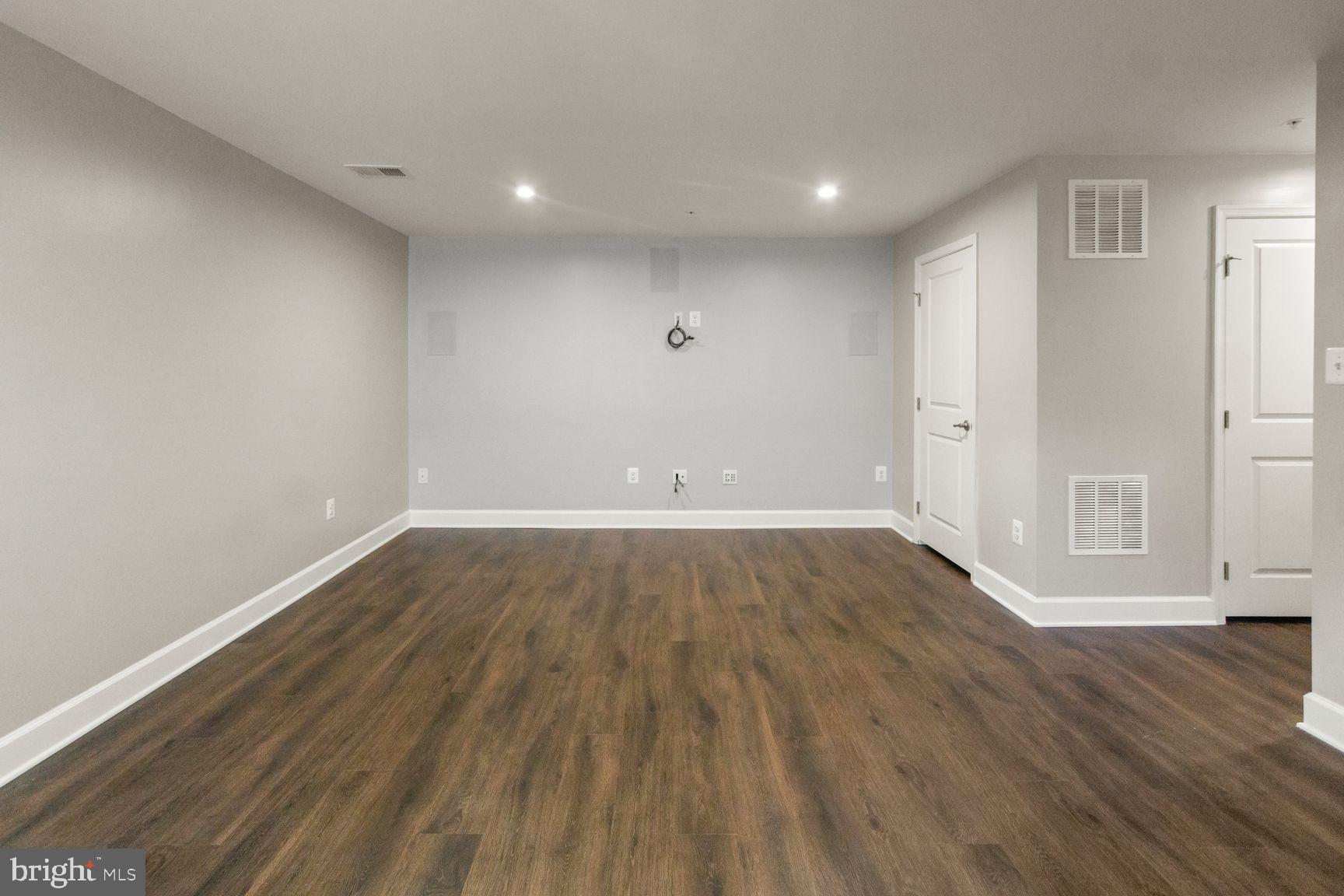 PARKSIDE - Residential